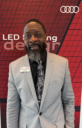 Staff member Solomon Jackson from ID_eb982aaa289f