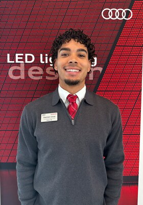 Staff member Damian Close from ID_1bd7323e9264