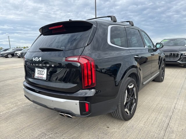 2023 Kia Telluride S photo 2