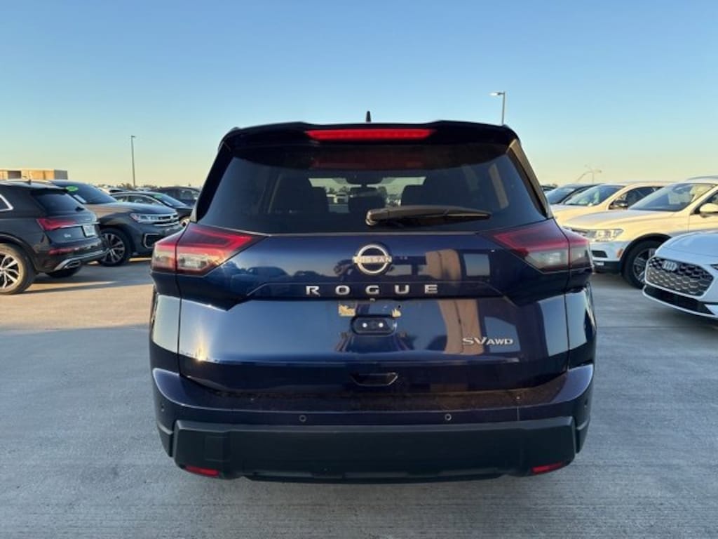 Used 2024 Nissan Rogue SV SUV