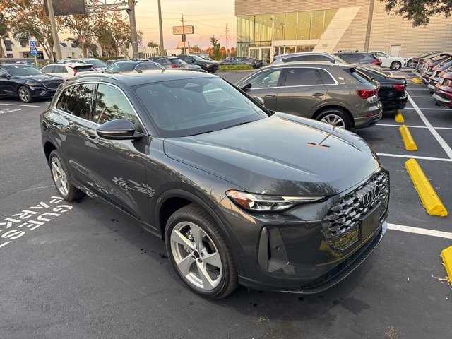 2025 Audi Q5 2.0T Premium Plus photo 2