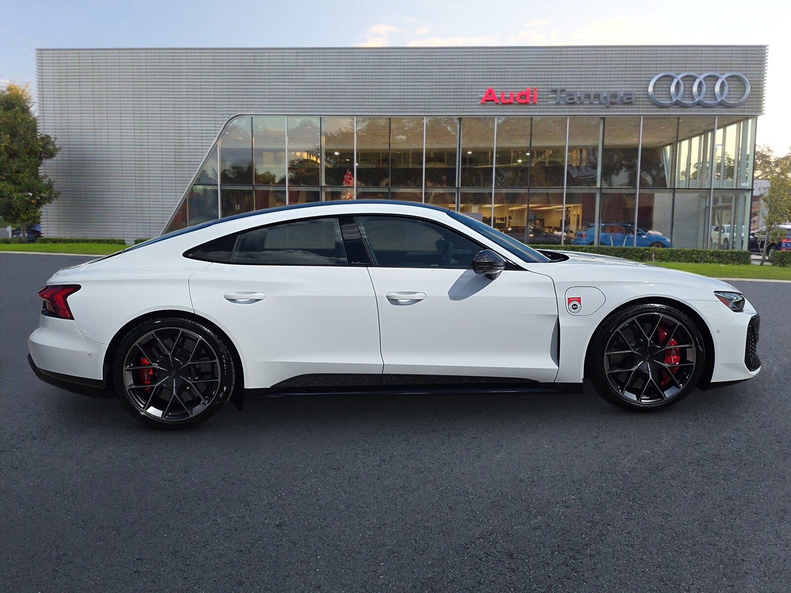 2026 Audi RS e-tron GT Base photo 3