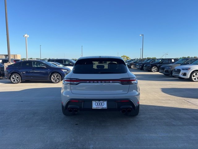 2023 Porsche Macan S photo 3