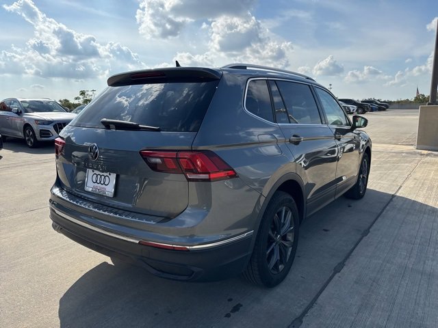 2022 Volkswagen Tiguan SE photo 3