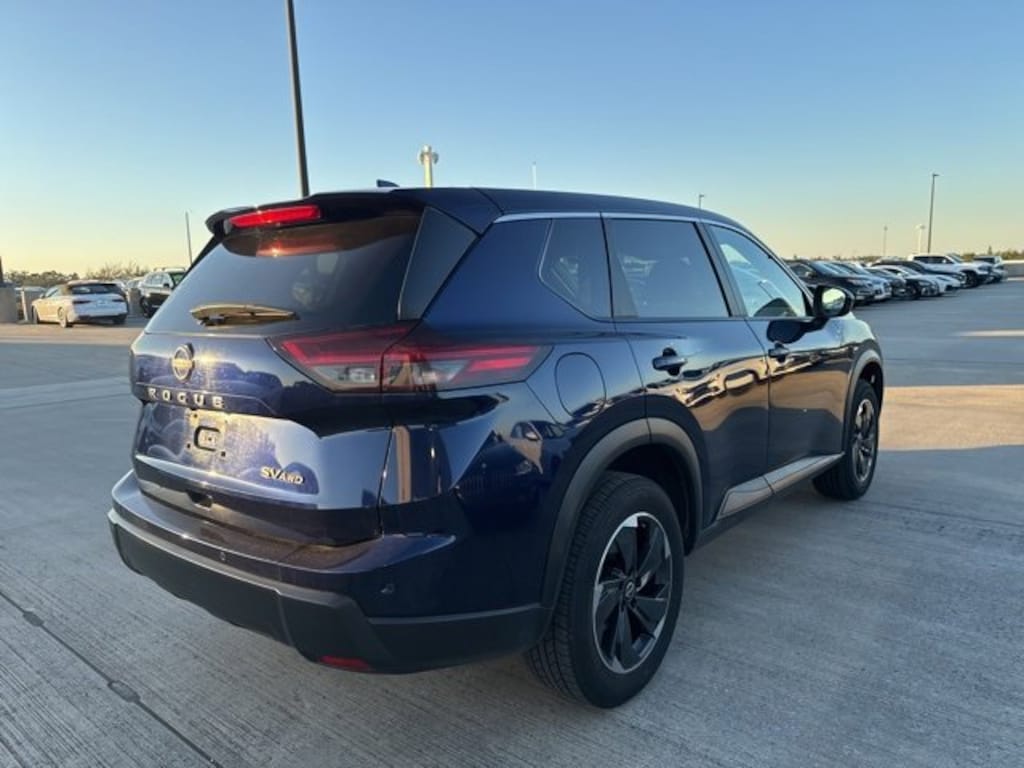 Used 2024 Nissan Rogue SV SUV