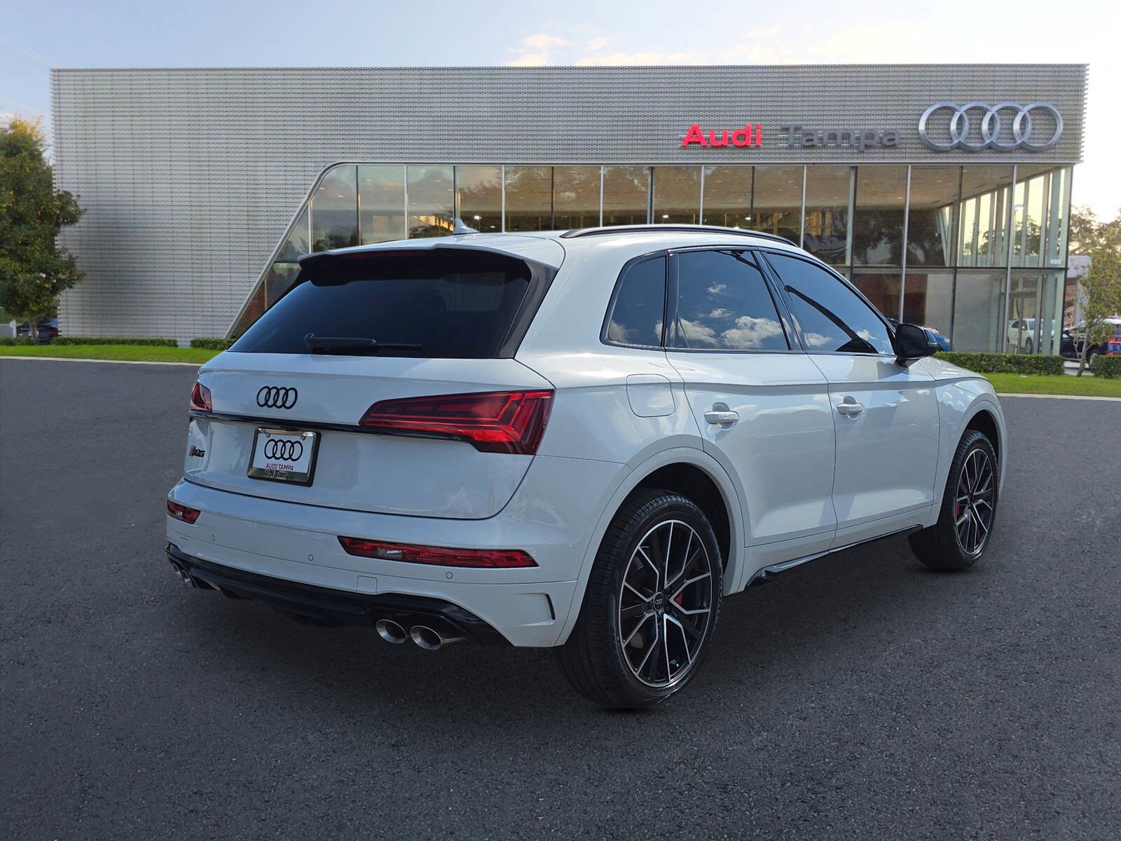 2025 Audi SQ5 Premium Plus photo 4