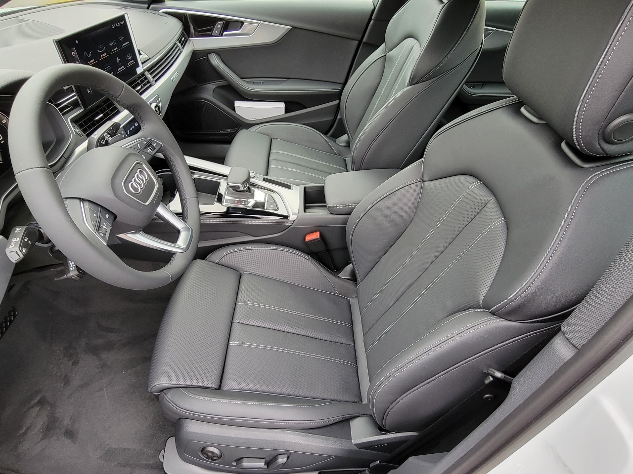 2024 Audi A4: 195 Interior Photos