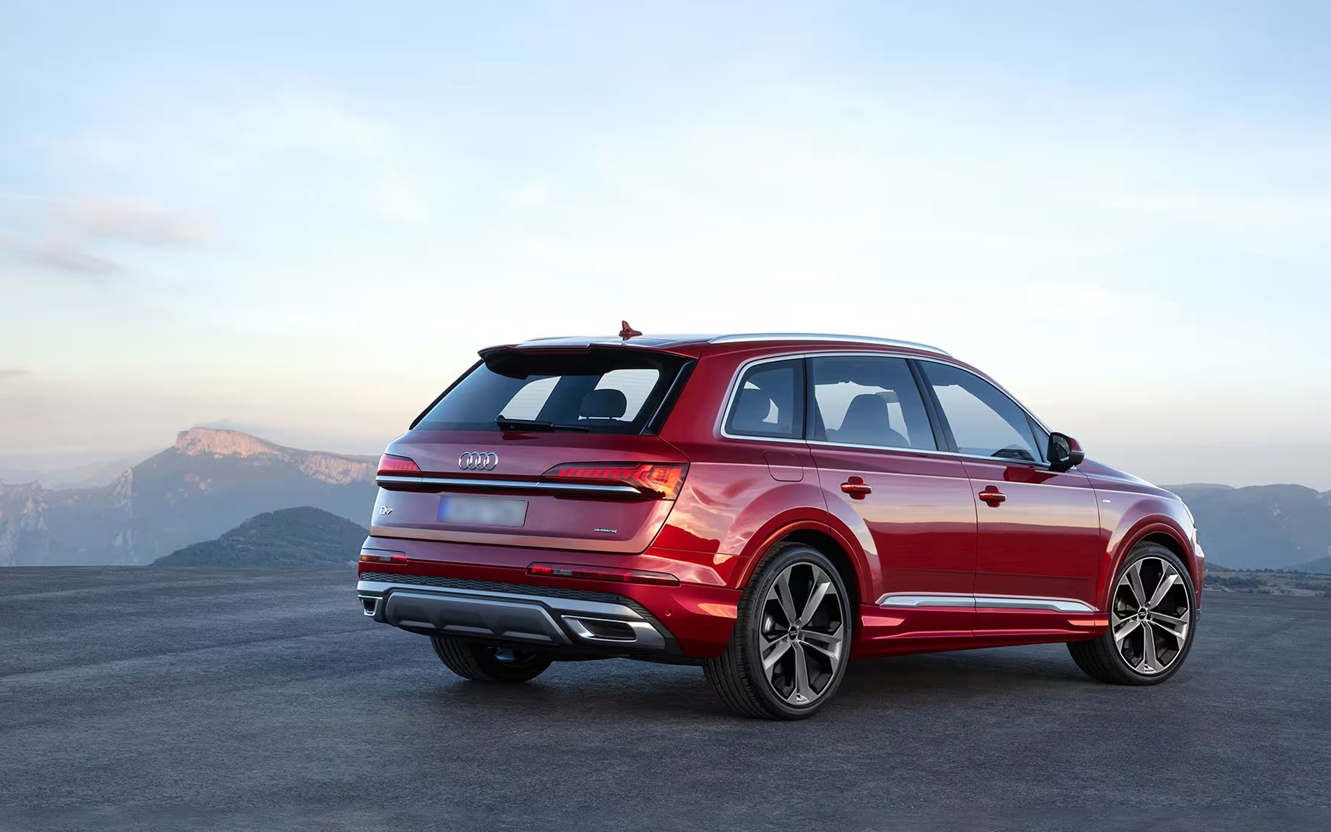 https://pictures.dealer.com/a/audithornhill/0334/8a66c2f438e7229c15d5b25388535ac9x.jpg