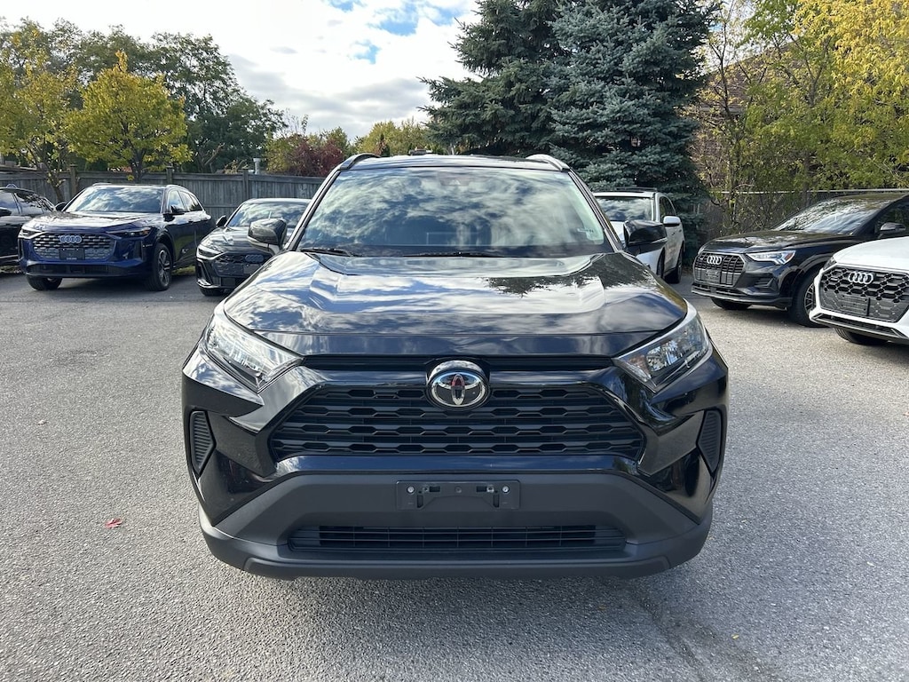Used 2019 Toyota  AWD LE HTD Seats | Carplay/Android Auto | Safety S Crossover