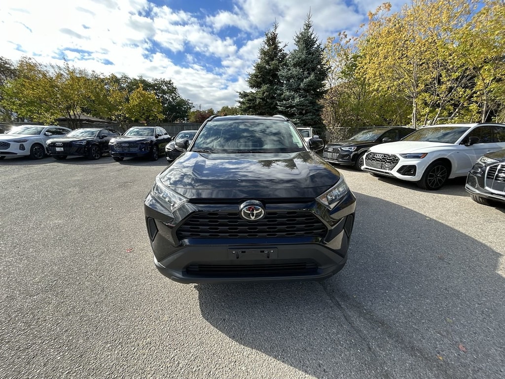 Used 2019 Toyota  AWD LE HTD Seats | Carplay/Android Auto | Safety S Crossover