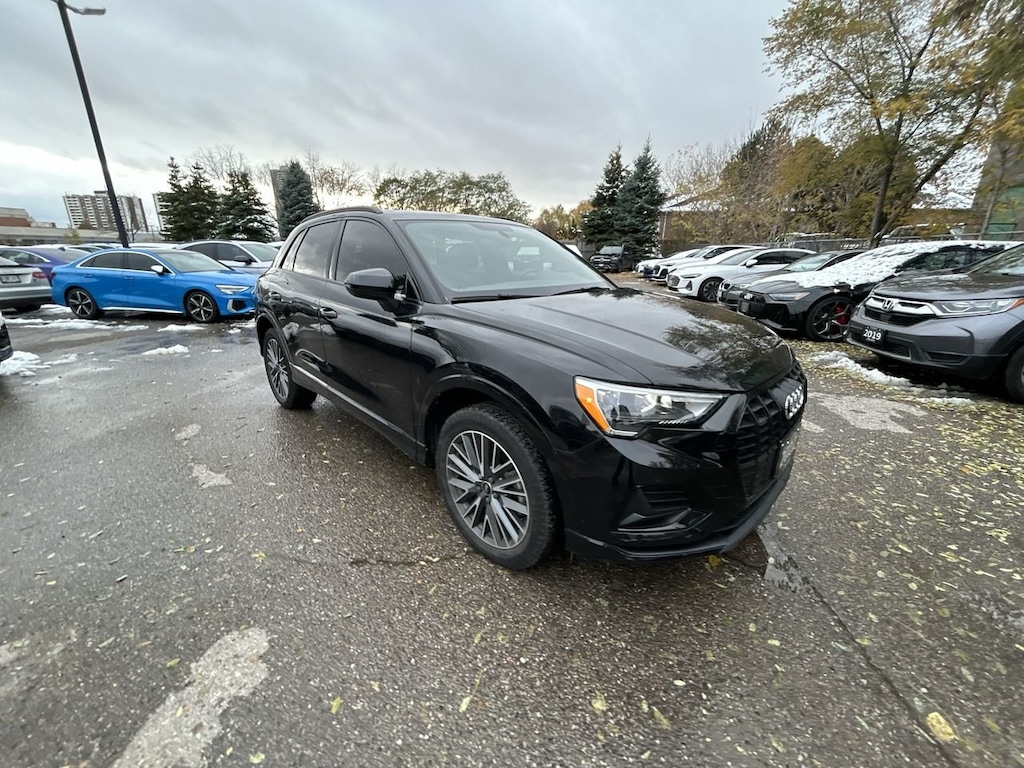 Certified 2022 Audi 40 2.0T Komfort |Canadian Edition Pkg| |Panoroof|A SUV