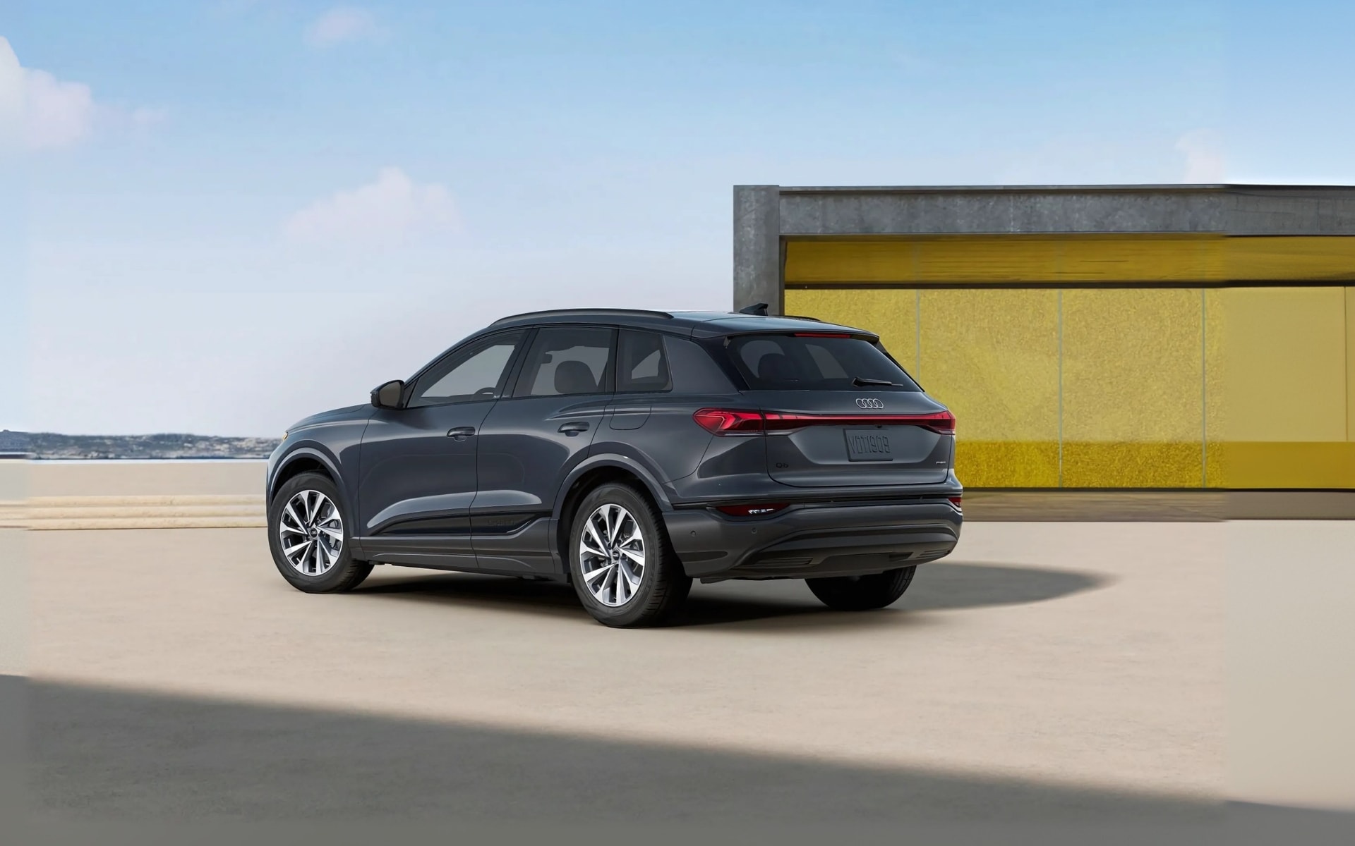 Explore%20the%202025%20Audi%20Q6%20e-tron%20Trims.jpg