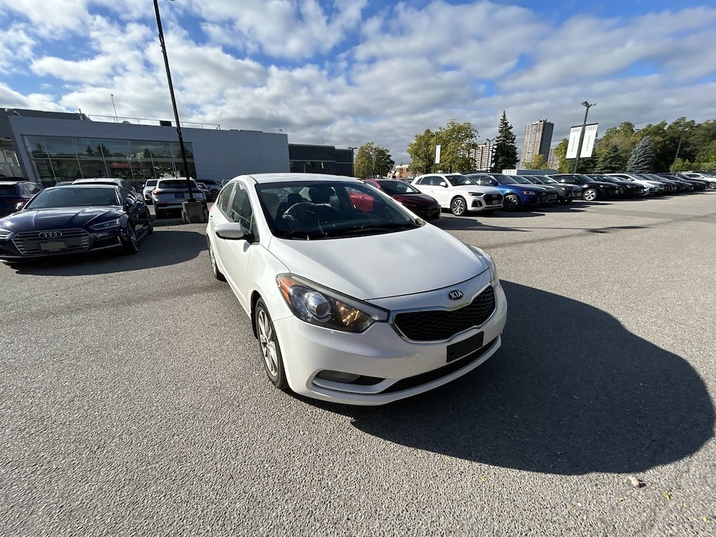 Used 2016 Kia  (5) LX+ / at AS Traded / Hatchback