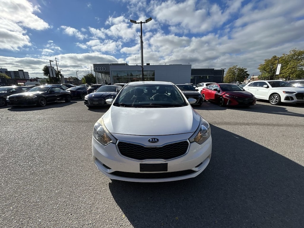 Used 2016 Kia  (5) LX+ / at AS Traded / Hatchback