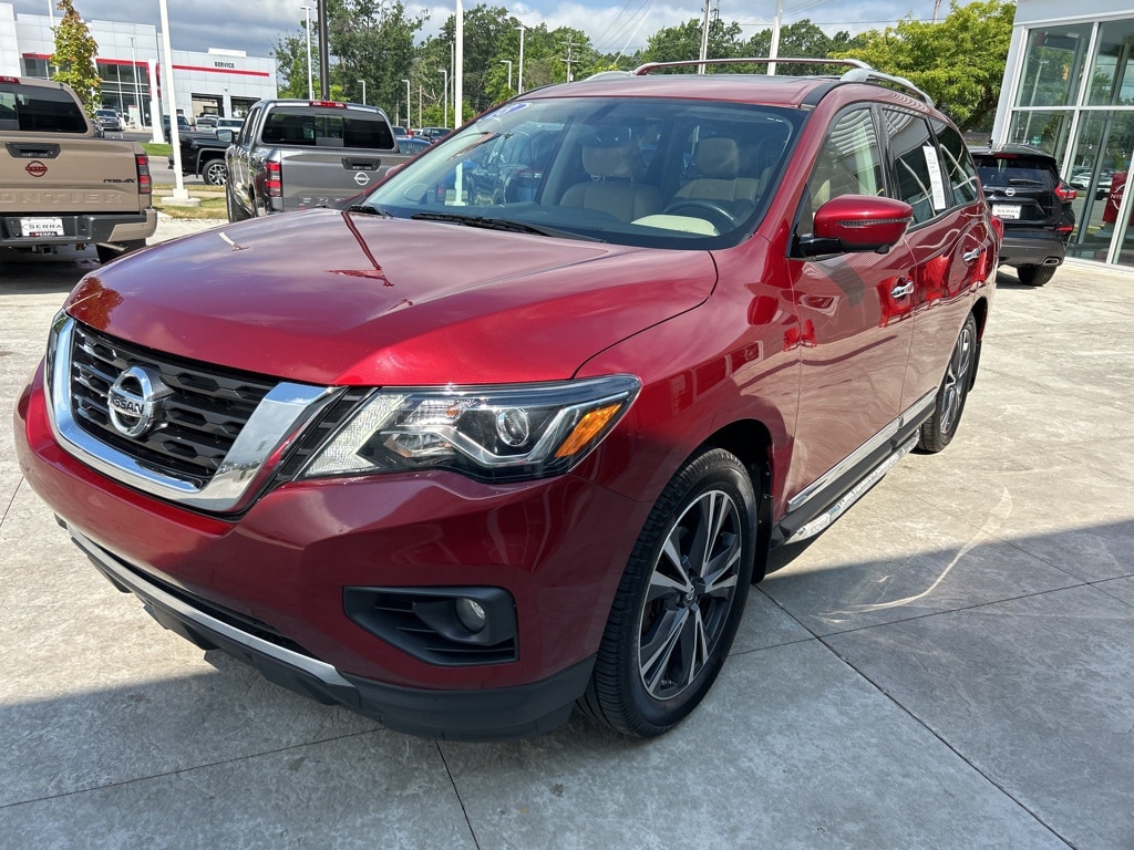 Used 2018 Nissan Pathfinder Platinum with VIN 5N1DR2MMXJC653530 for sale in Traverse City, MI