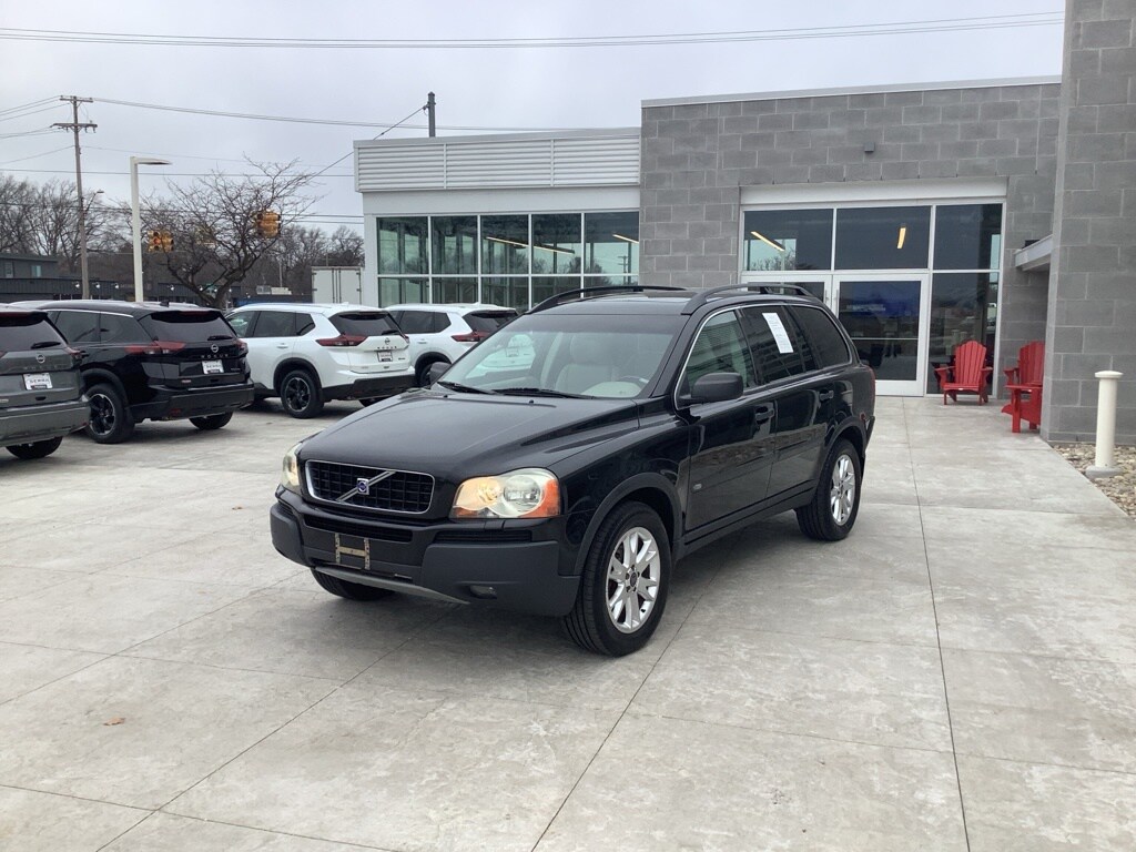Used 2004 Volvo XC90  with VIN YV1CZ59H541129208 for sale in Traverse City, MI