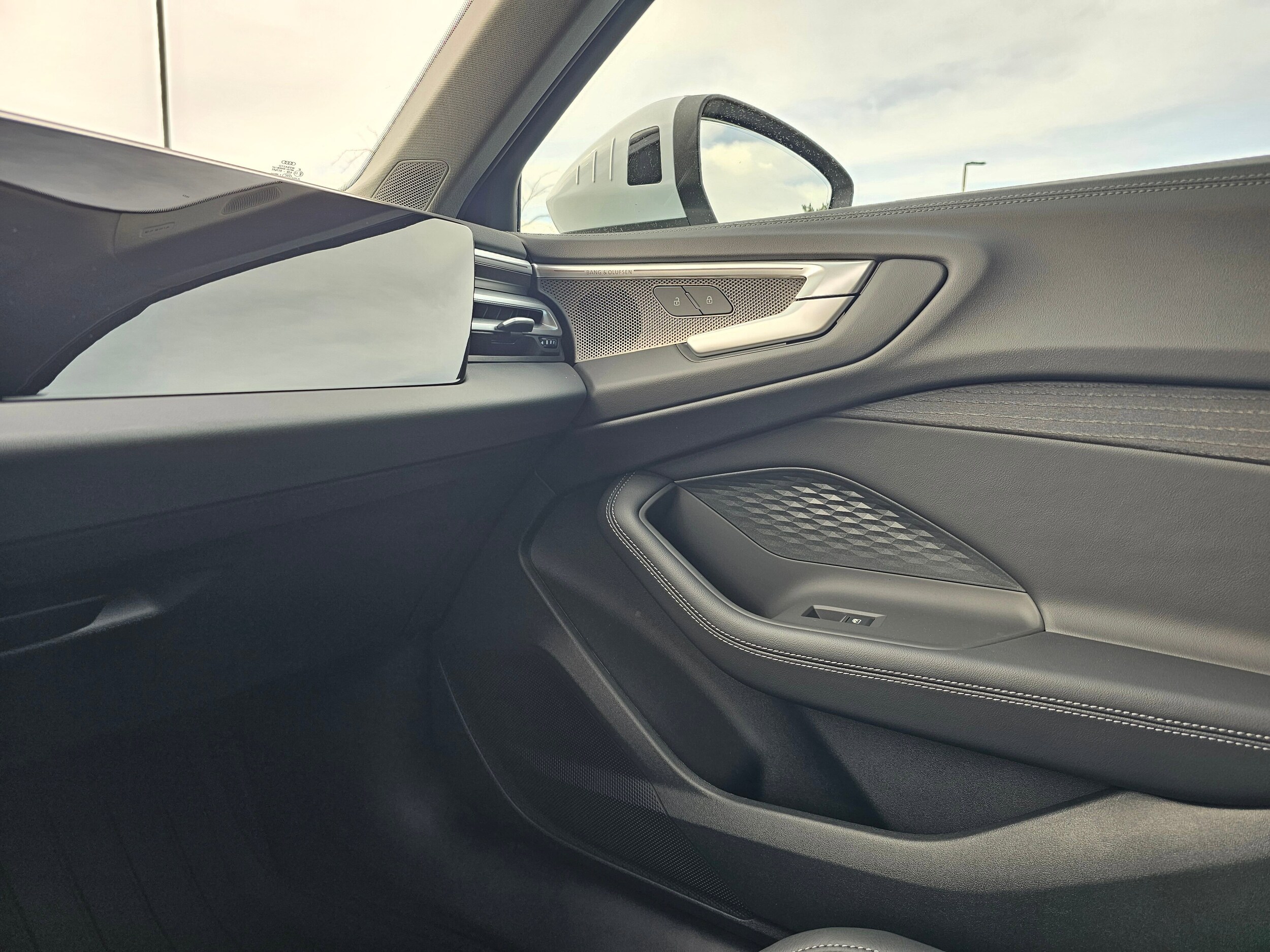 New 2025 Glacier White Audi 2.0T Premium Plus image 33