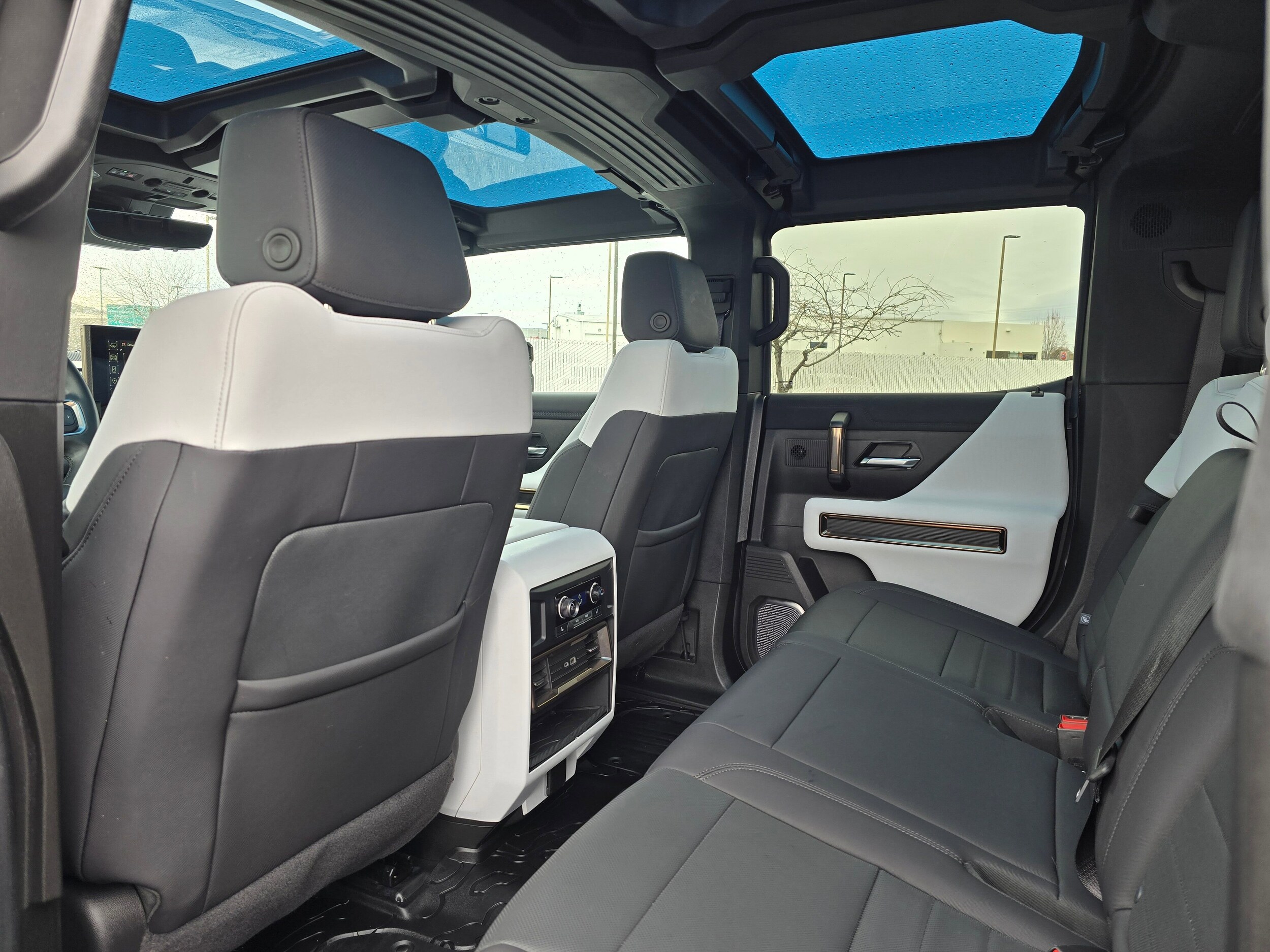 Used 2024 Void Black GMC 2X image 42