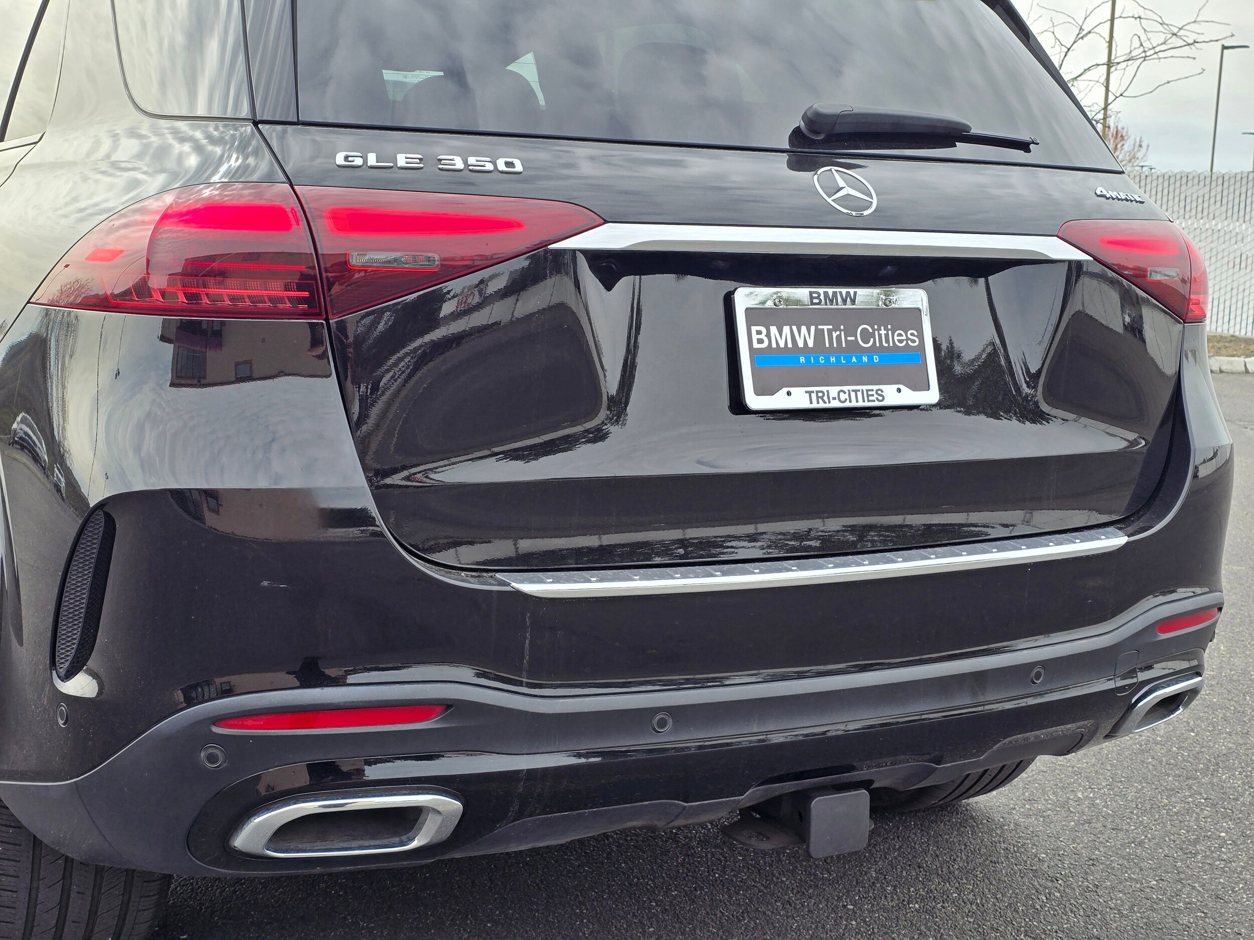 Used 2024 Obsidian Black Metallic Mercedes-Benz GLE 350 image 37