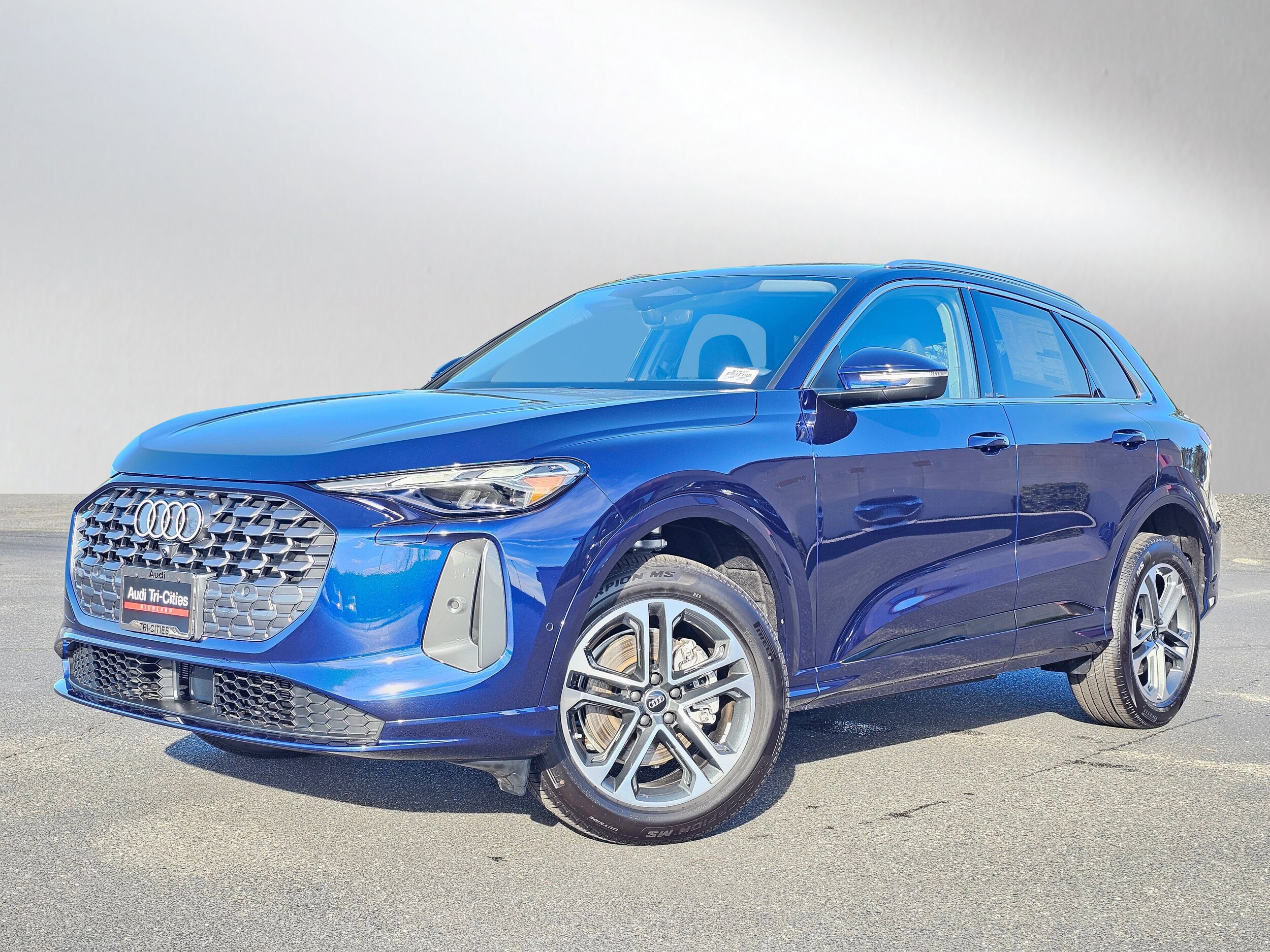 New 2025 Navarra Blue Audi 2.0T Premium image 9