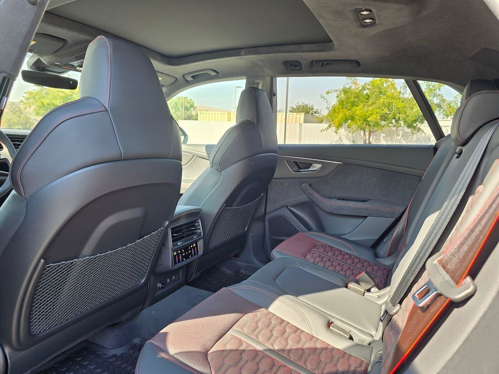 New 2026 Daytona Gray Pearl Audi 4.0T performance image 11
