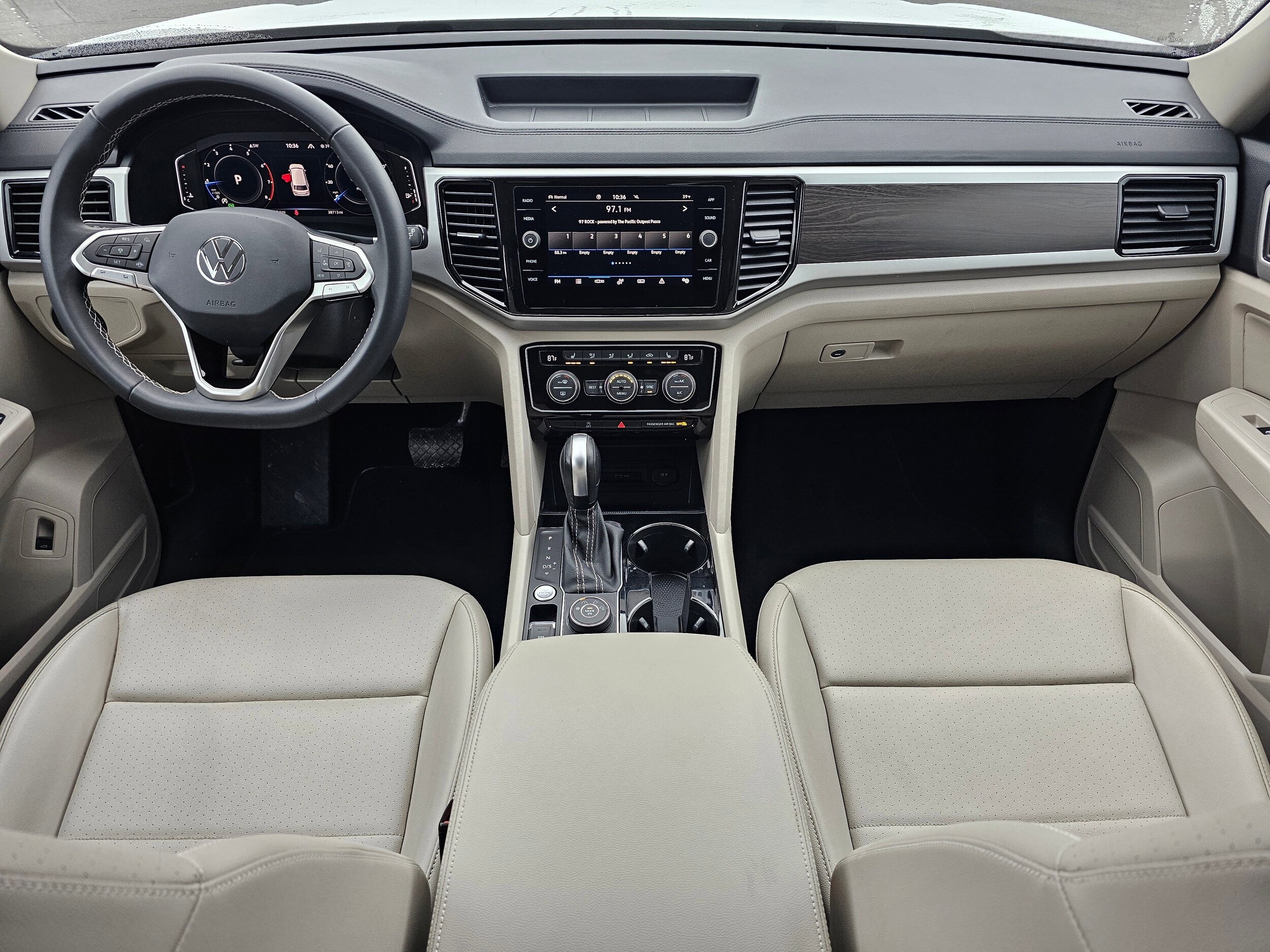 Used 2023 Pure White Volkswagen 2.0T SE w/Technology image 43