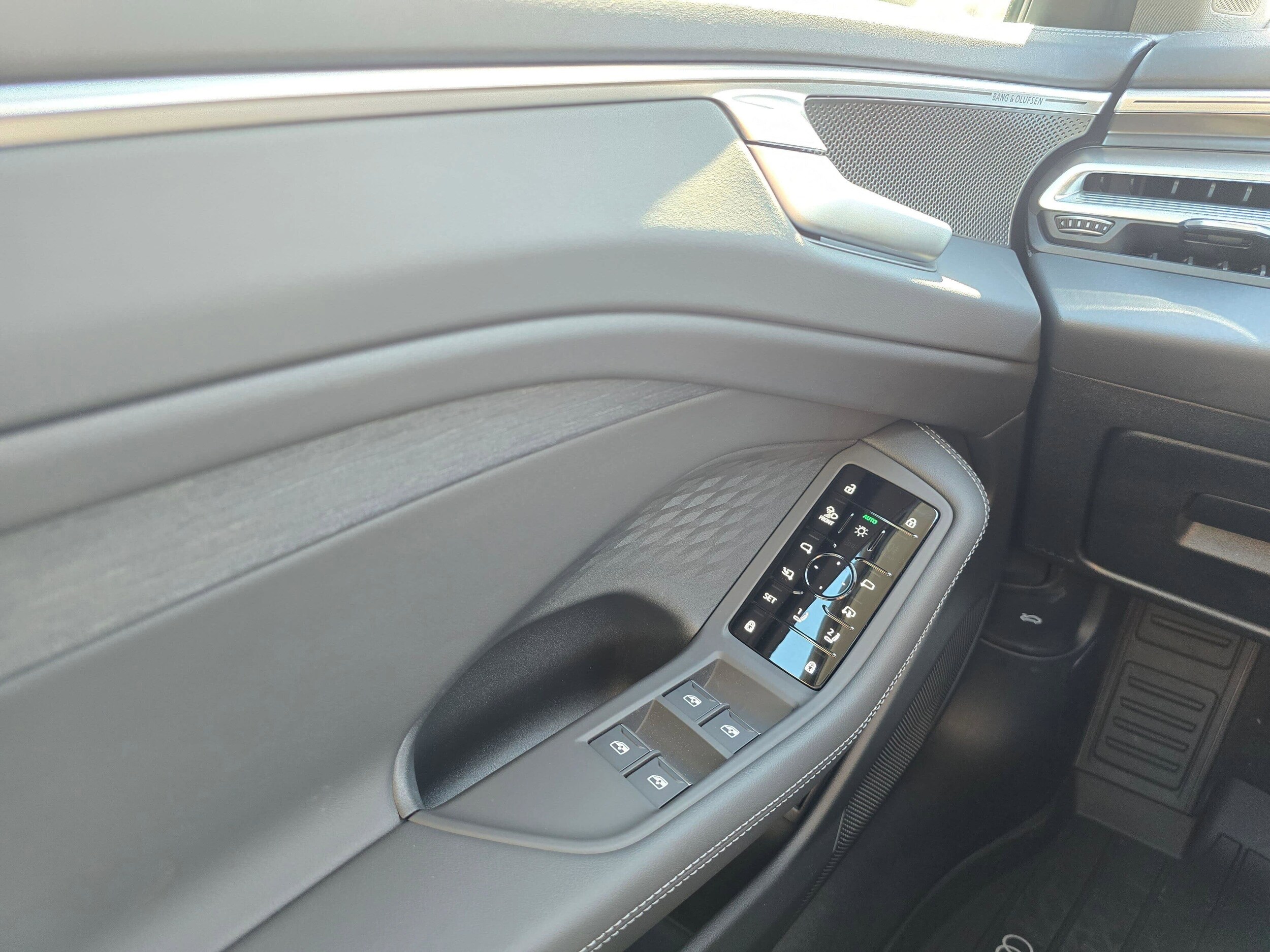 New 2026 Daytona Gray Pearl Audi Premium Plus image 29