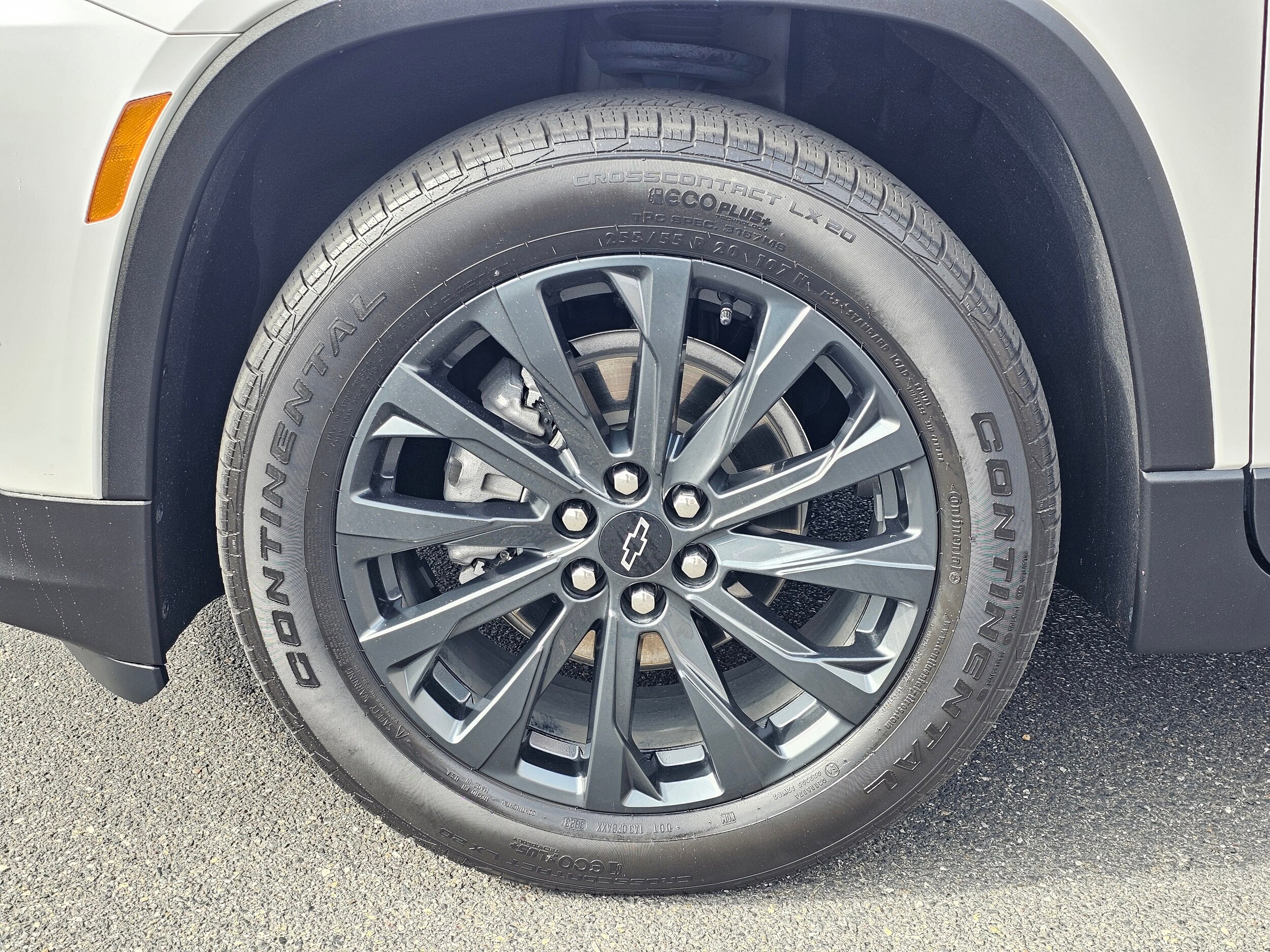 Used 2023 Iridescent Pearl Tricoat Chevrolet RS image 40