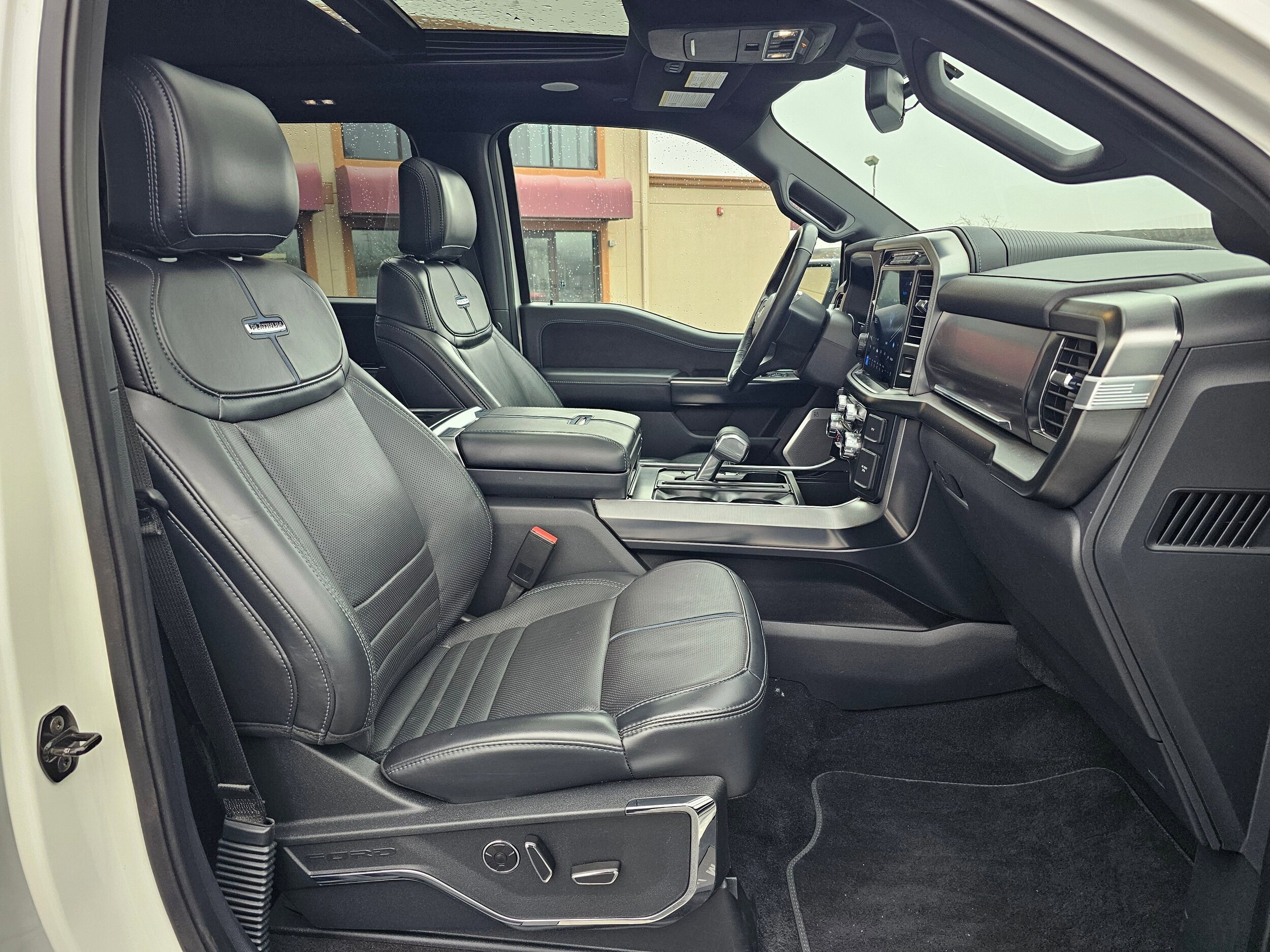 Used 2024 Star White Metallic Tri-Coat Ford Platinum image 47