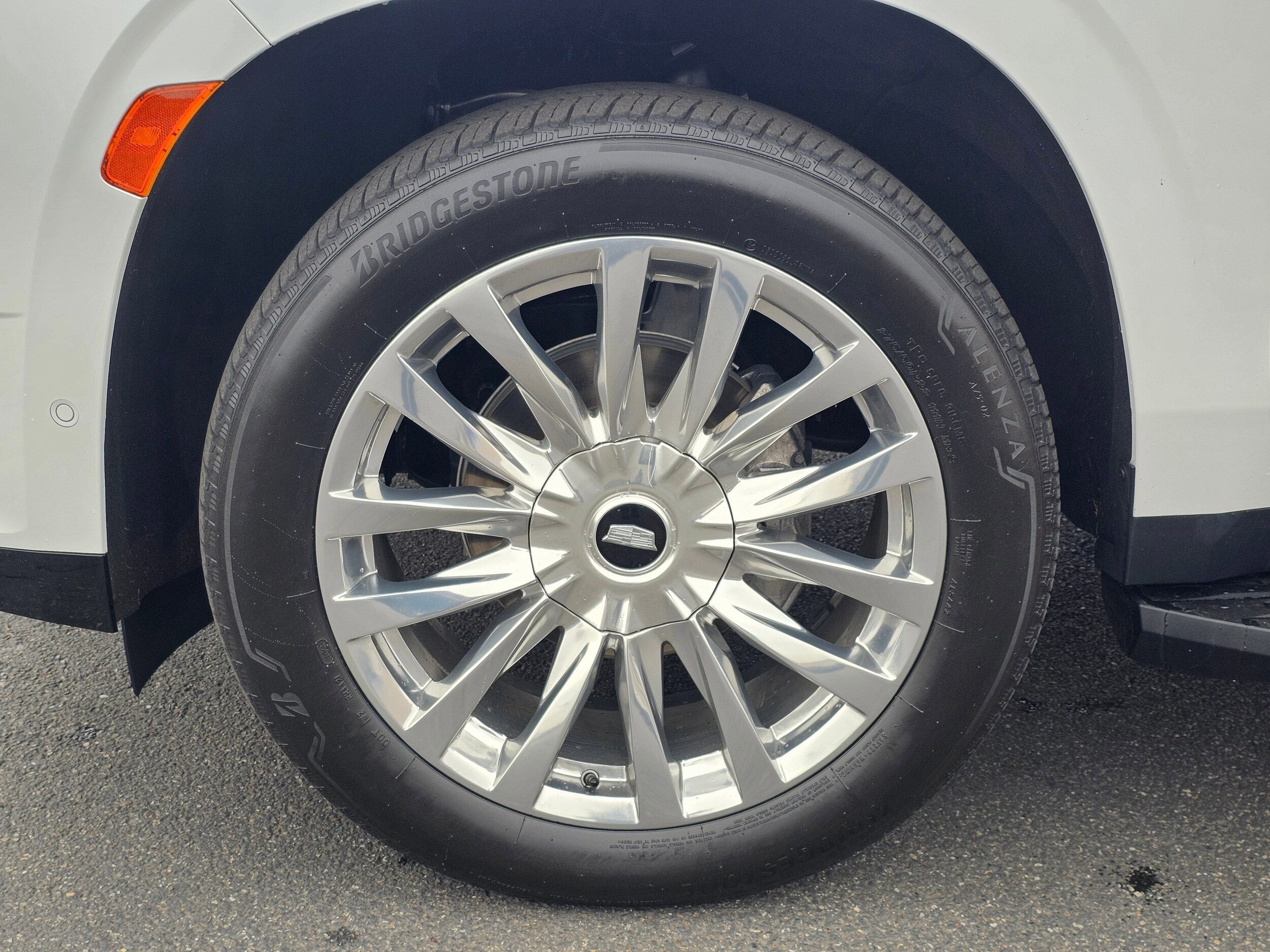 Used 2023 Crystal White Tricoat Cadillac 4WD Premium Luxury image 40