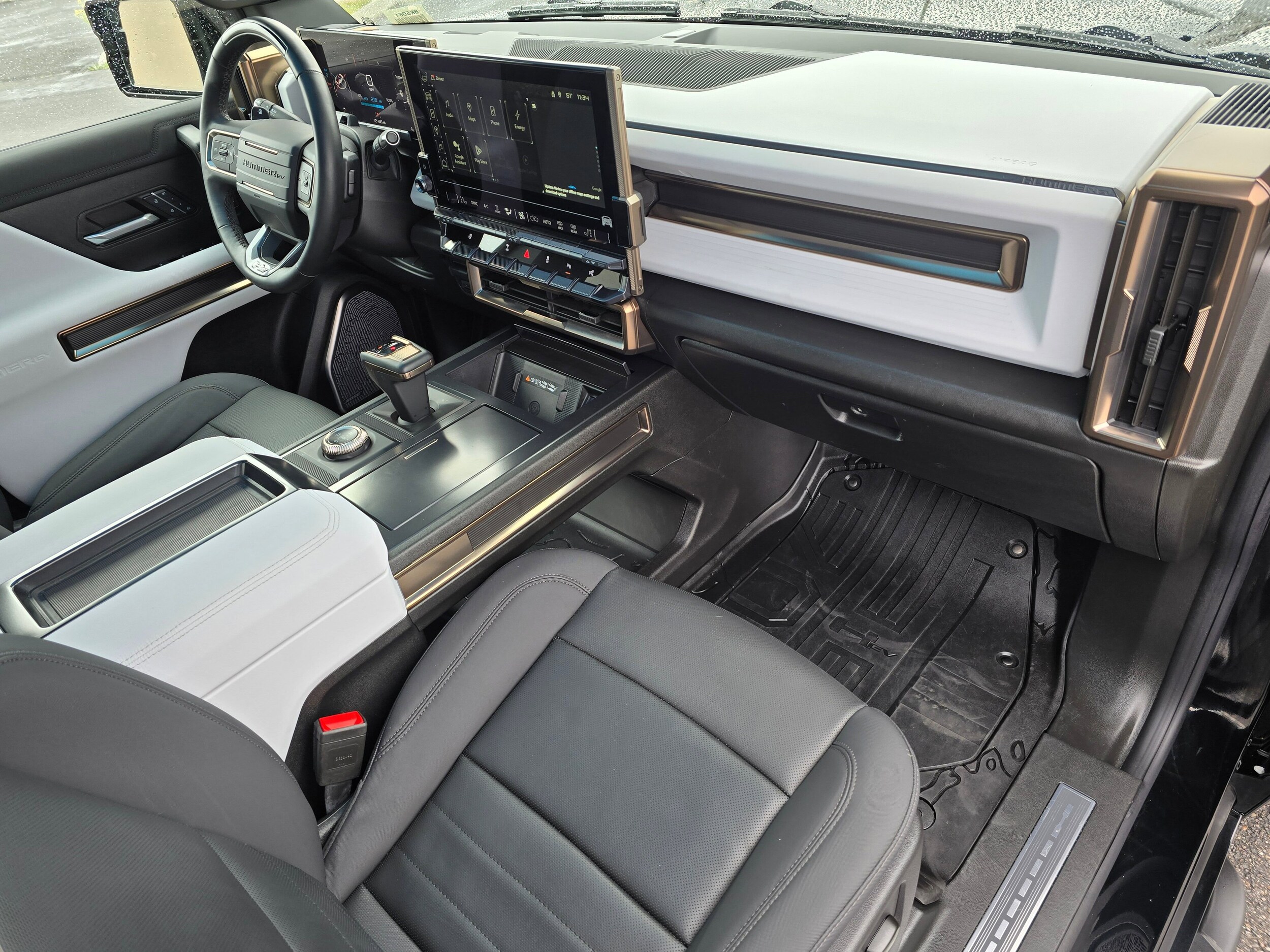 Used 2024 Void Black GMC 2X image 46