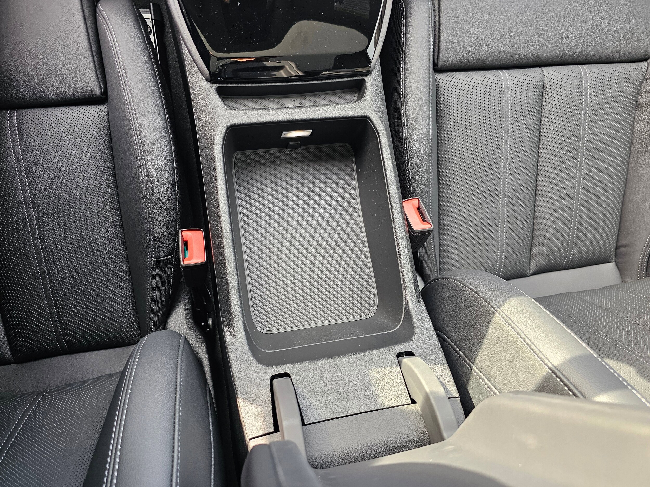 New 2026 Daytona Gray Pearl Audi Premium Plus image 25