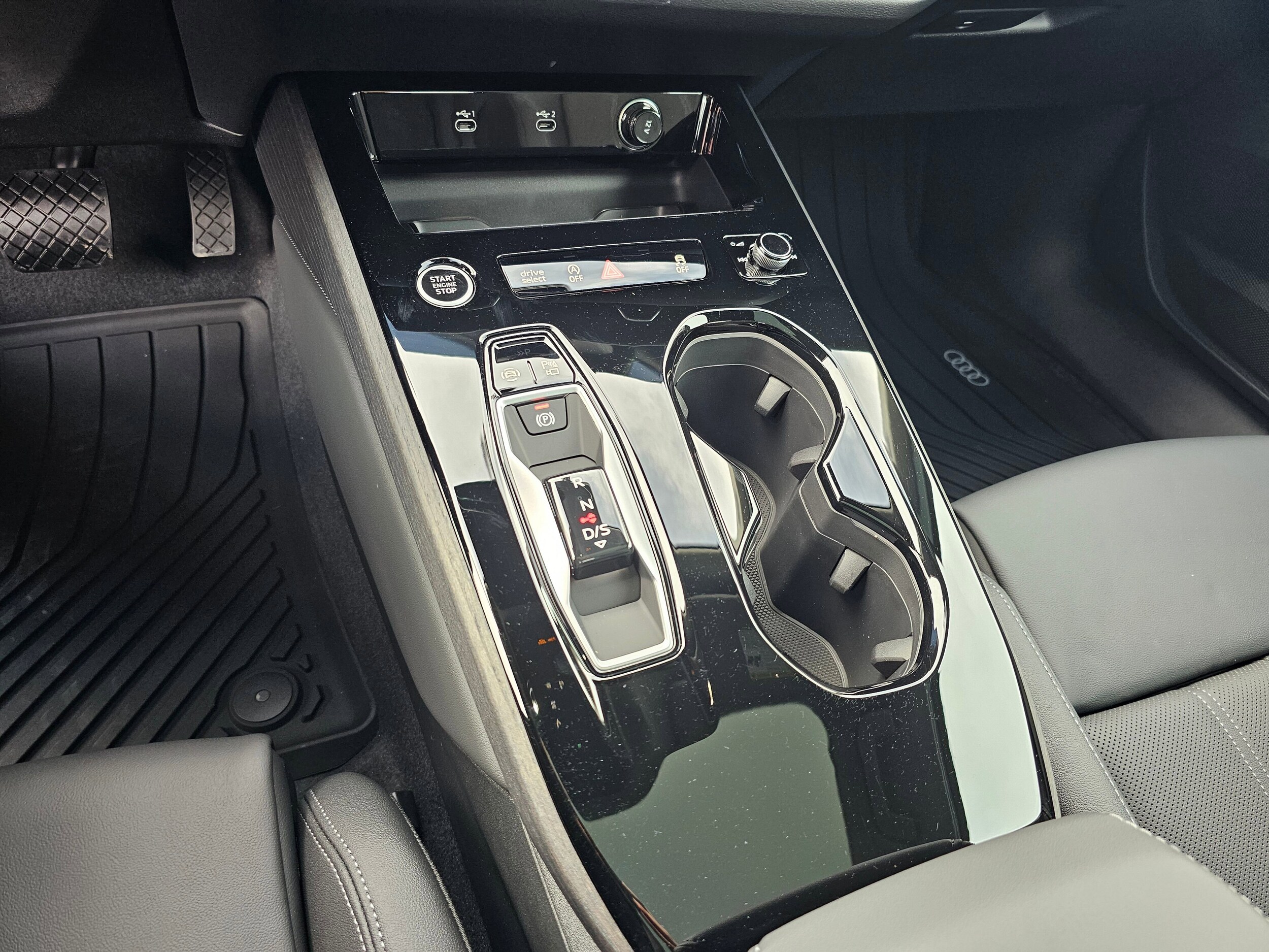 New 2025 Glacier White Audi 2.0T Premium Plus image 31