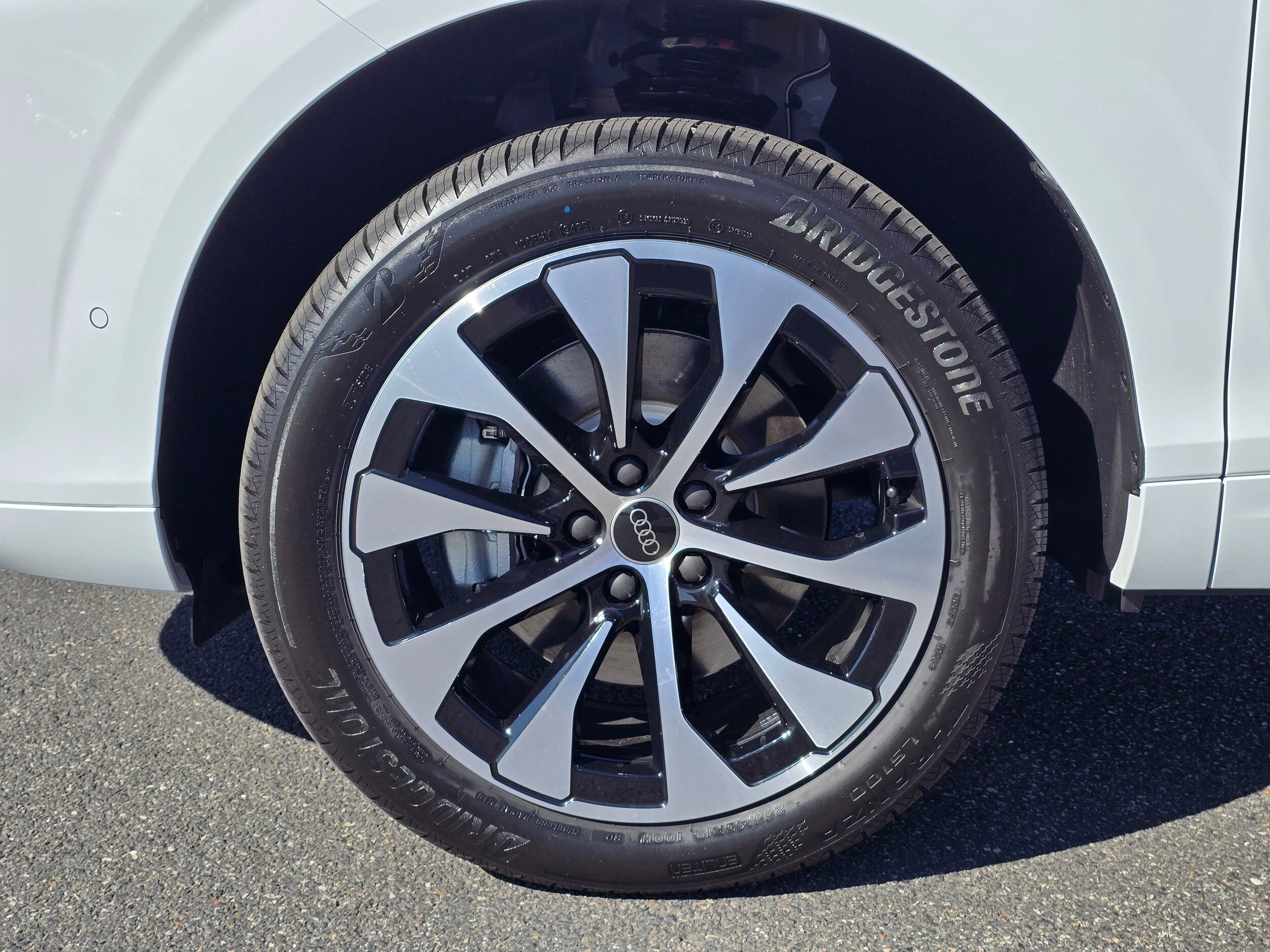 New 2026 Glacier White Audi S line image 40