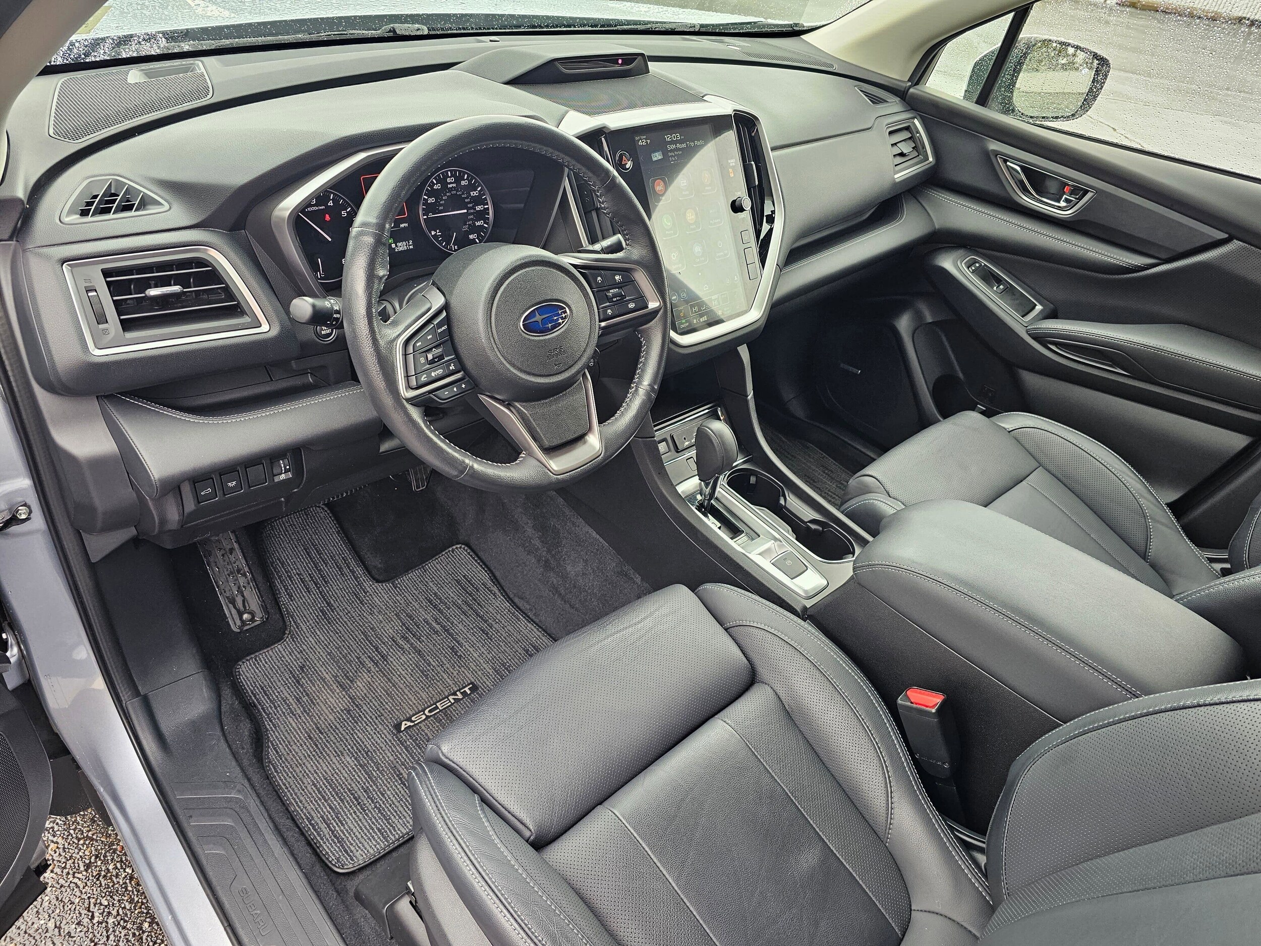 Used 2023 Ice Silver Metallic Subaru Limited image 2