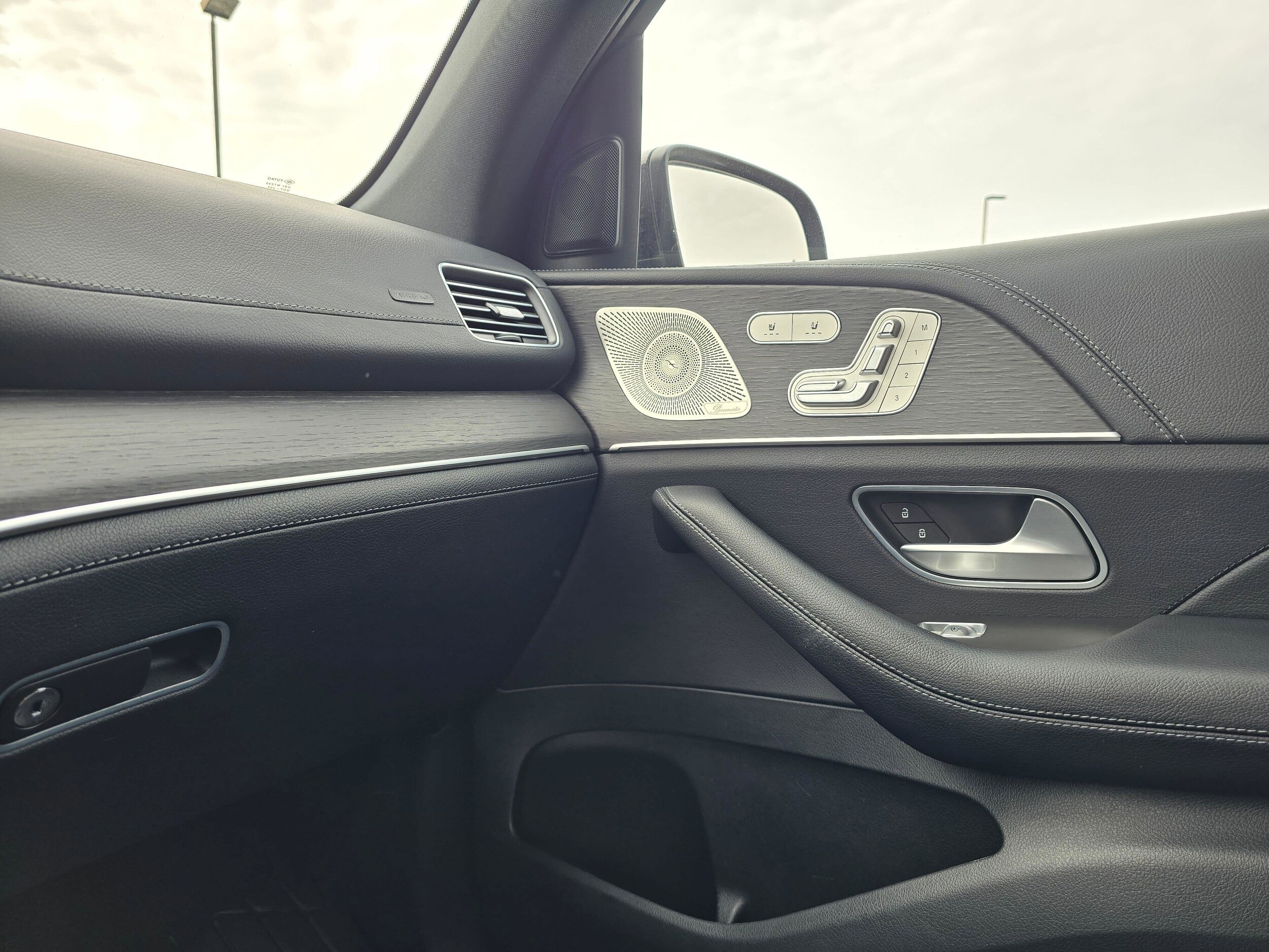 Used 2024 Obsidian Black Metallic Mercedes-Benz GLE 350 image 23