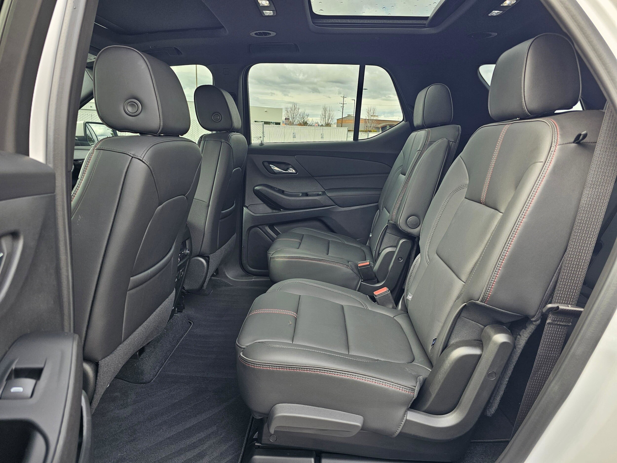 Used 2023 Iridescent Pearl Tricoat Chevrolet RS image 13