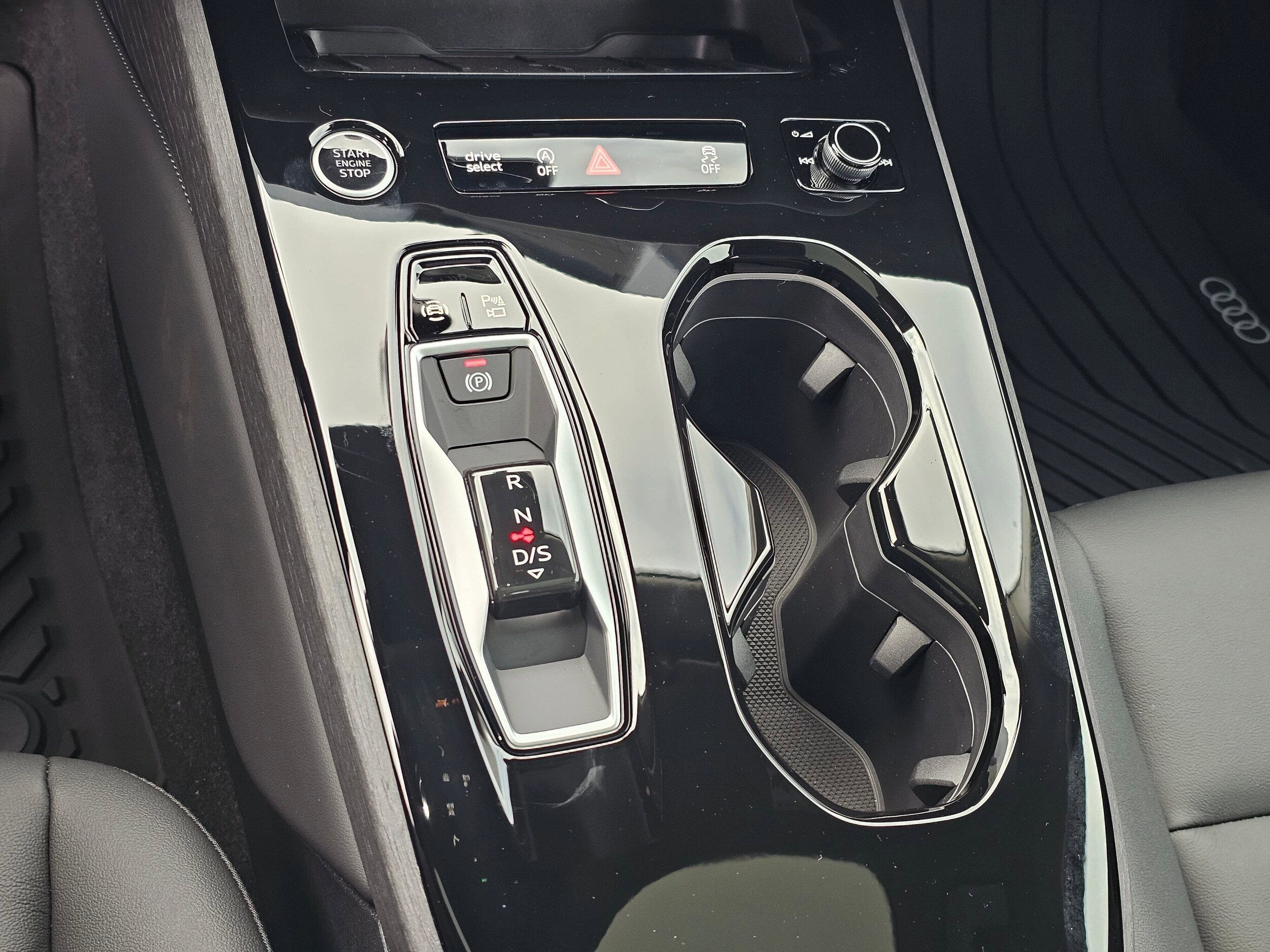 New 2025 Florett Silver Audi 2.0T Premium Plus image 23