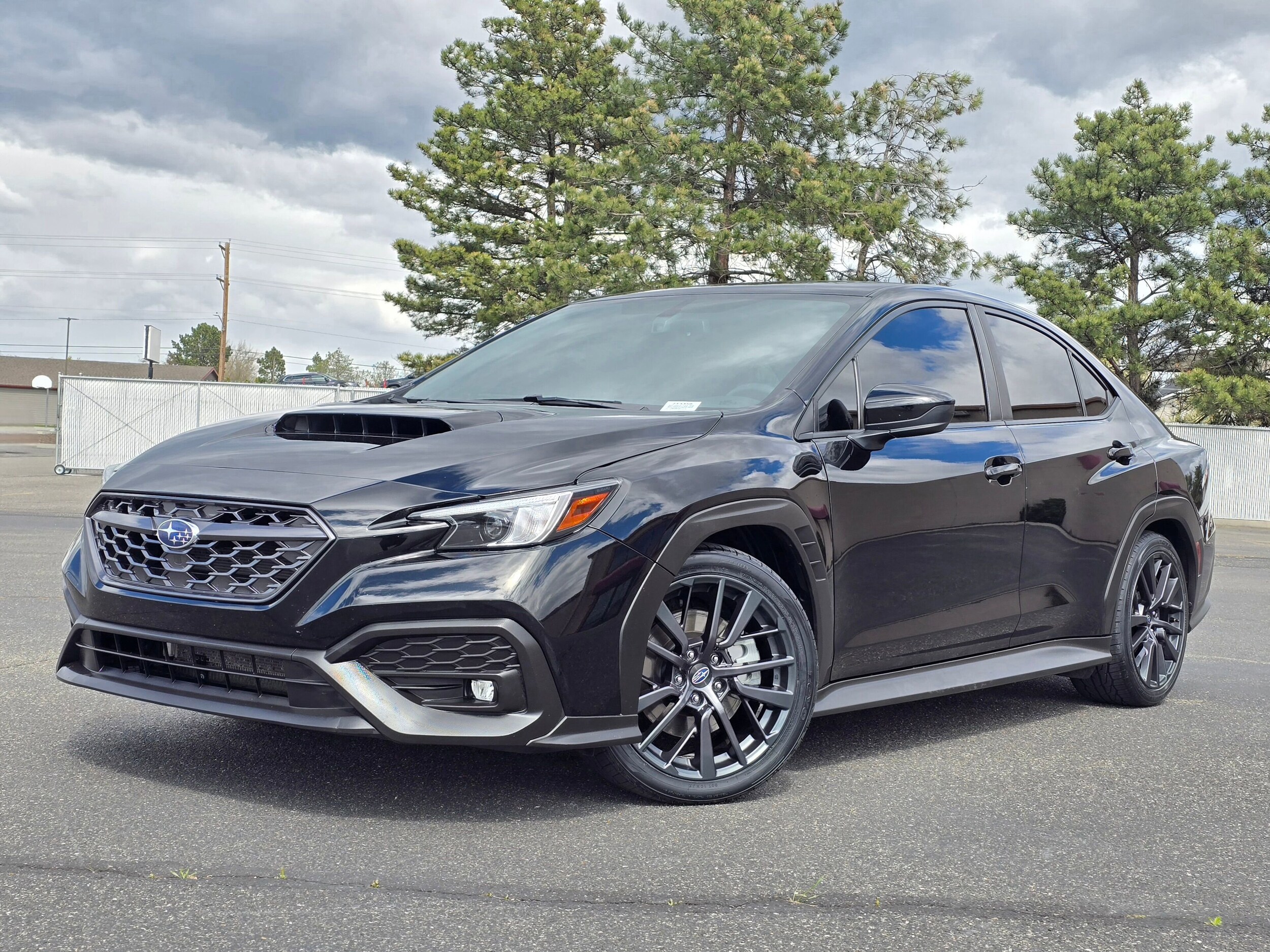 Used 2022 Crystal Black Silica Subaru Premium image 33