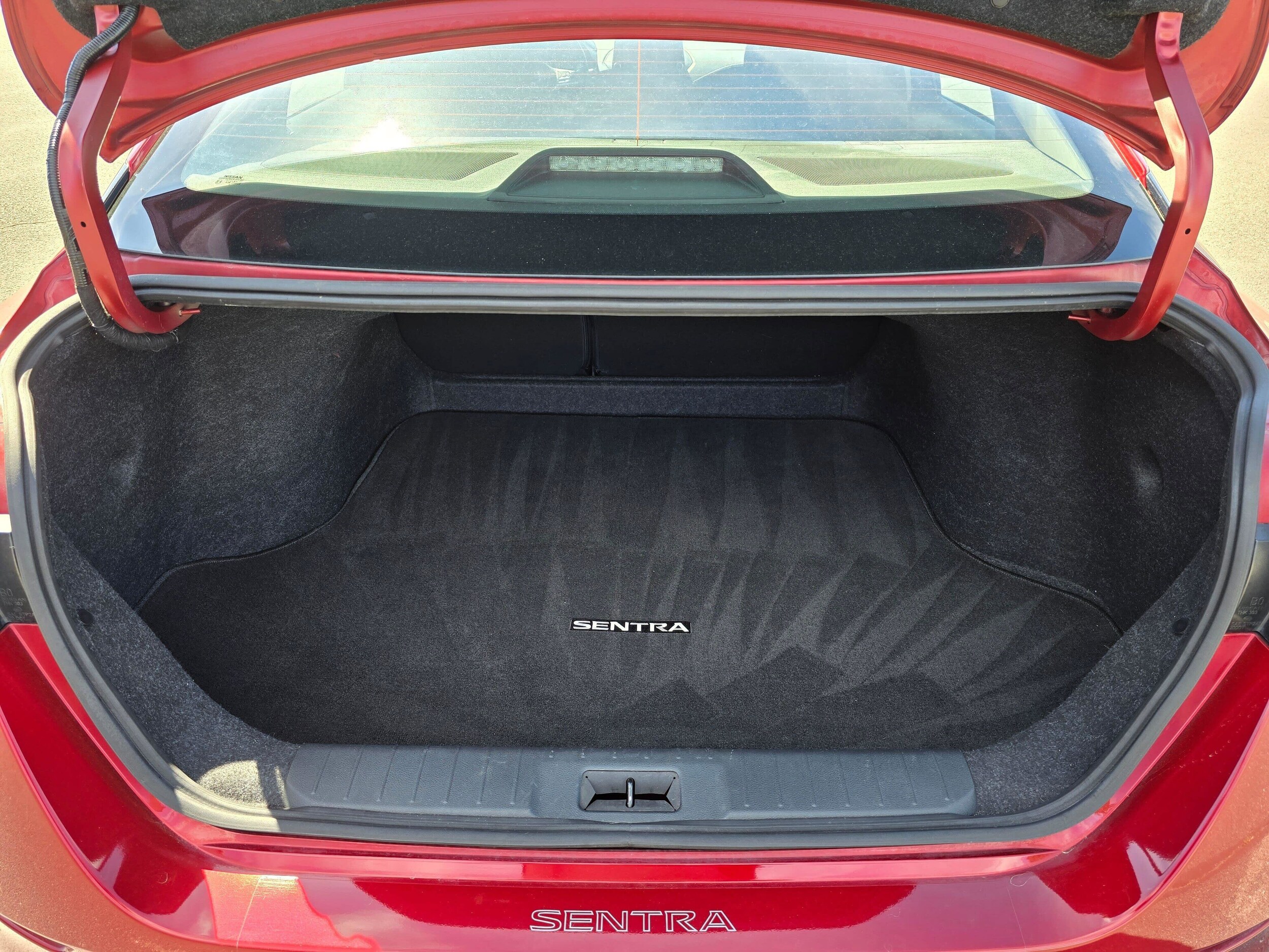 Used 2021 Scarlet Ember Tintcoat Nissan SV image 29