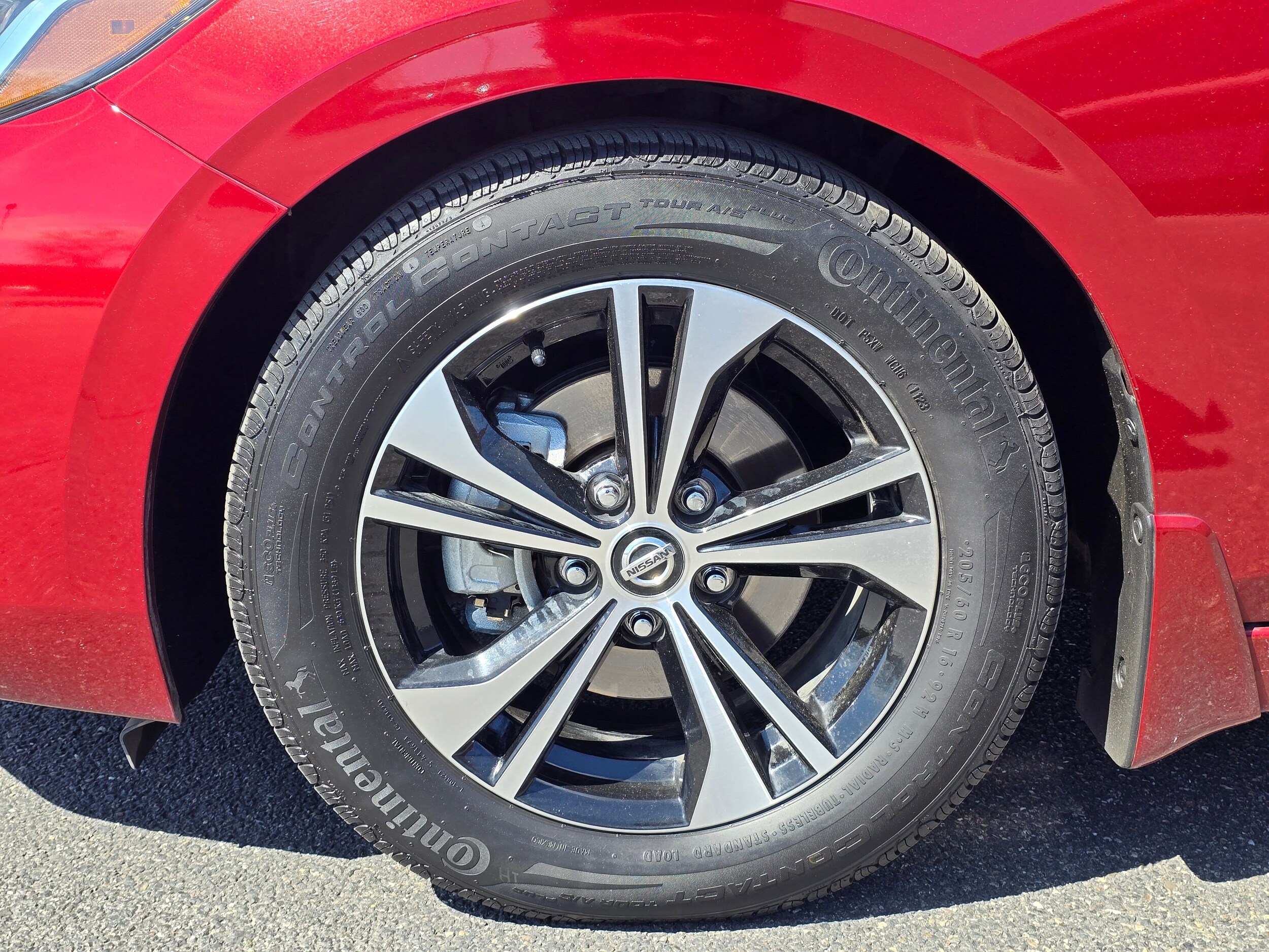 Used 2021 Scarlet Ember Tintcoat Nissan SV image 39