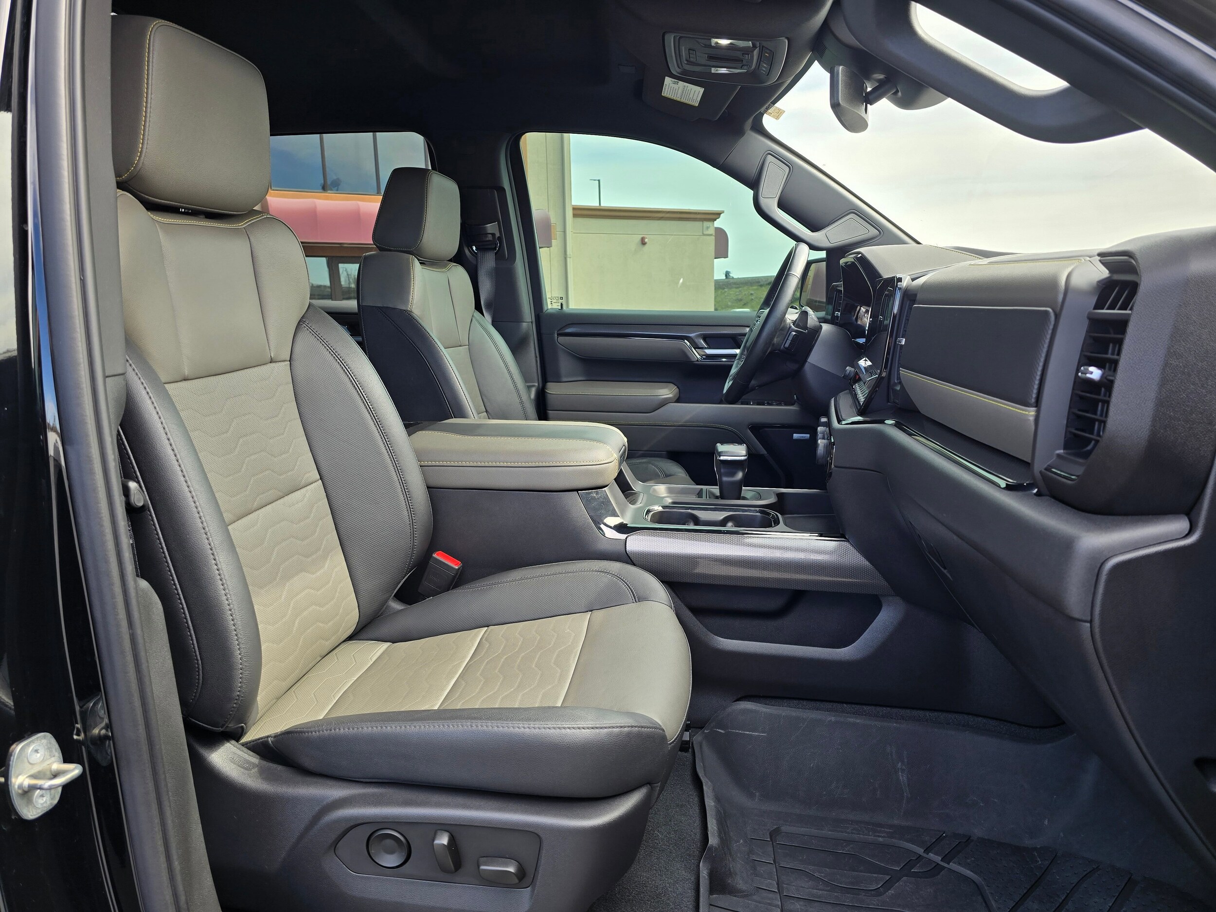 Used 2023 Black Chevrolet ZR2 image 48