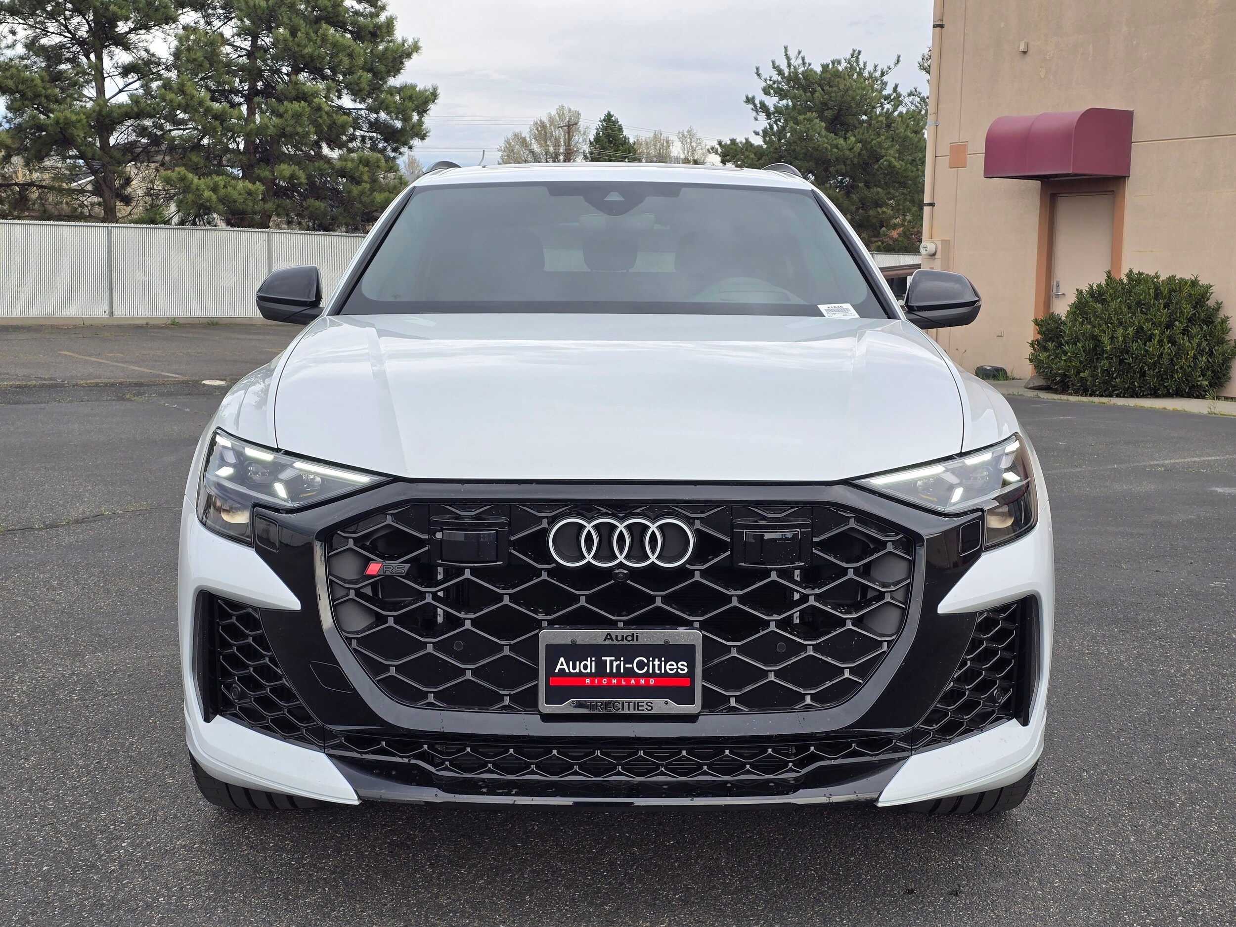 New 2026 Glacier White Audi 4.0T performance image 37