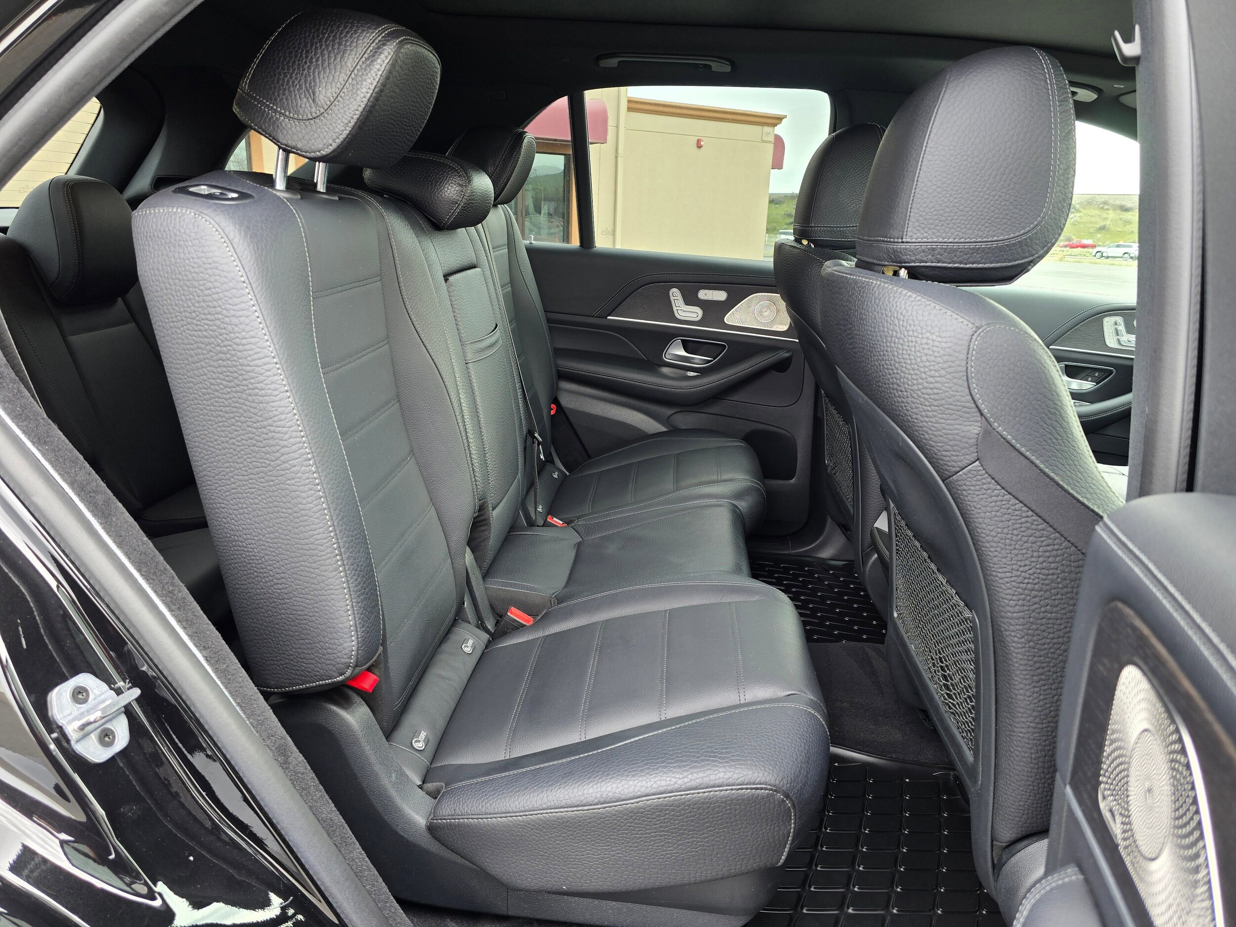 Used 2024 Obsidian Black Metallic Mercedes-Benz GLE 350 image 41