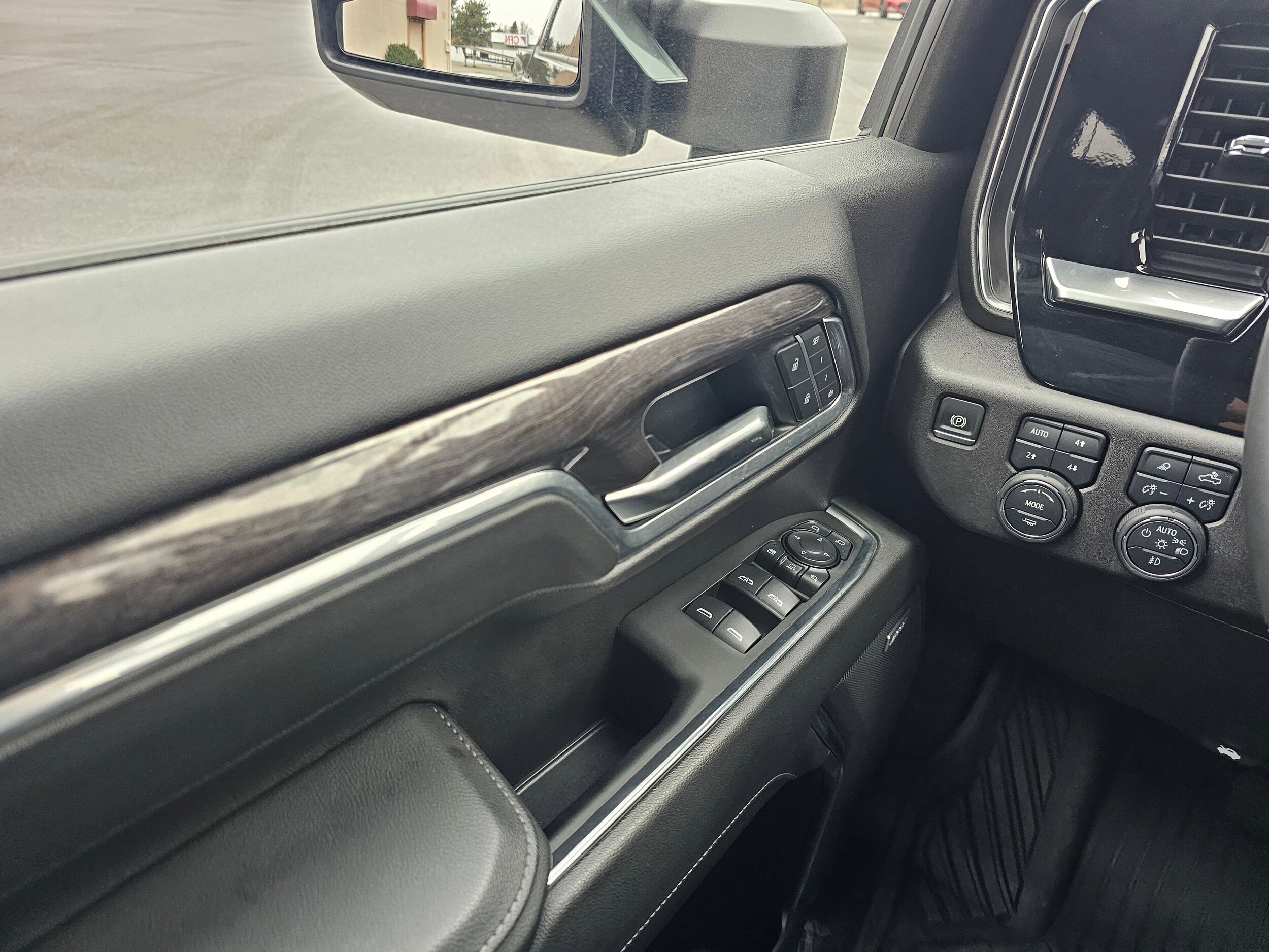 Used 2025 Black Chevrolet LTZ image 29