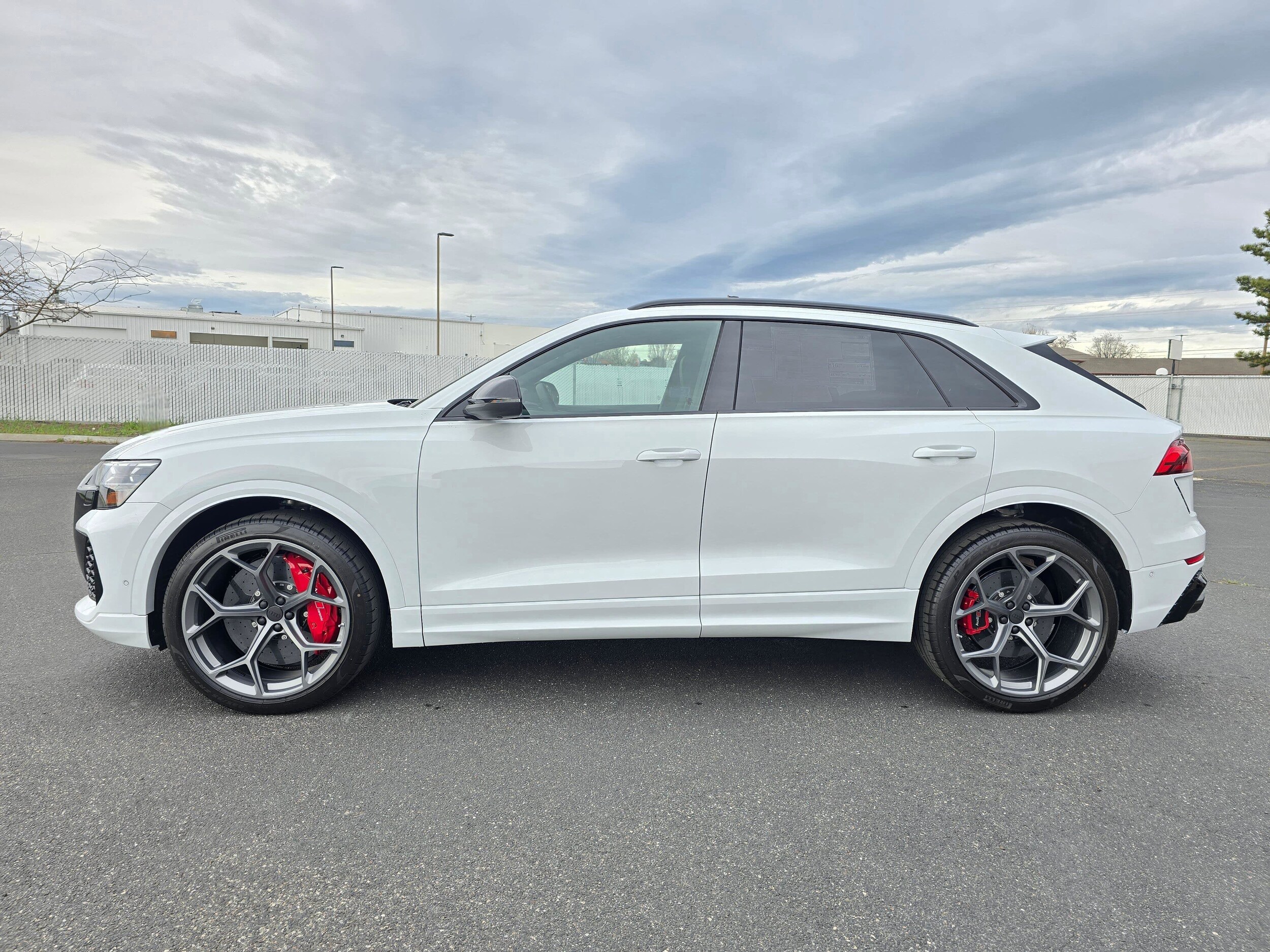 New 2026 Glacier White Audi 4.0T performance image 3