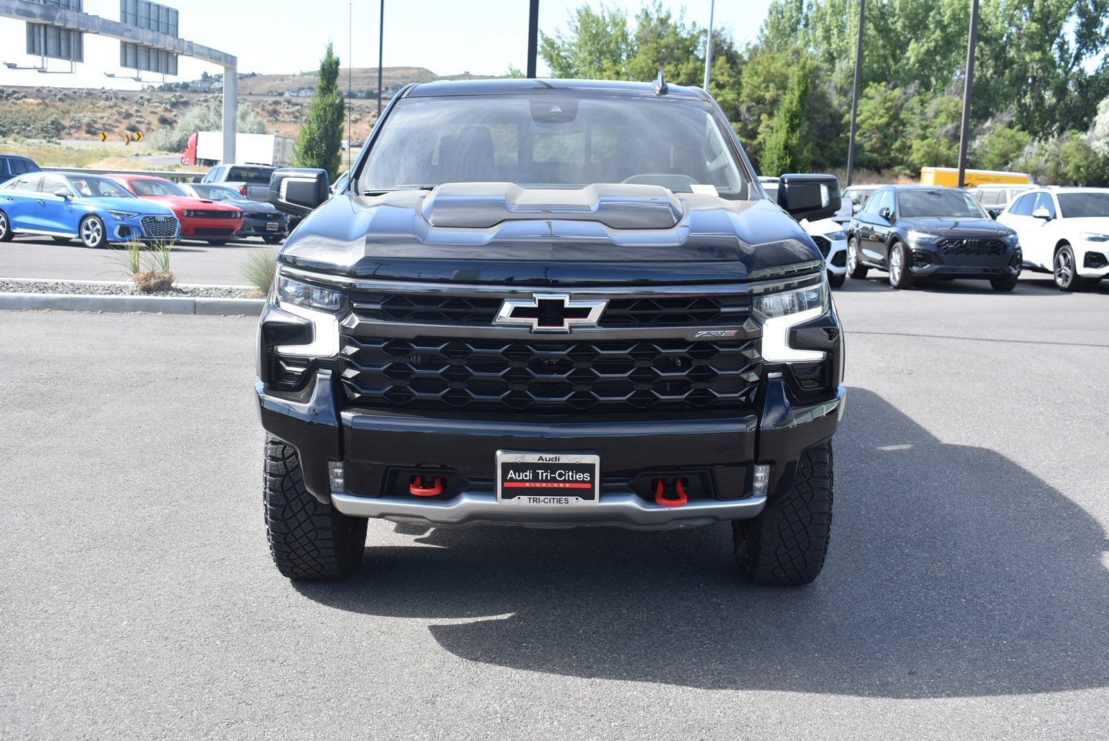Used 2023 Chevrolet Silverado 1500 ZR2 with VIN 3GCUDHEL6PG296252 for sale in Richland, WA