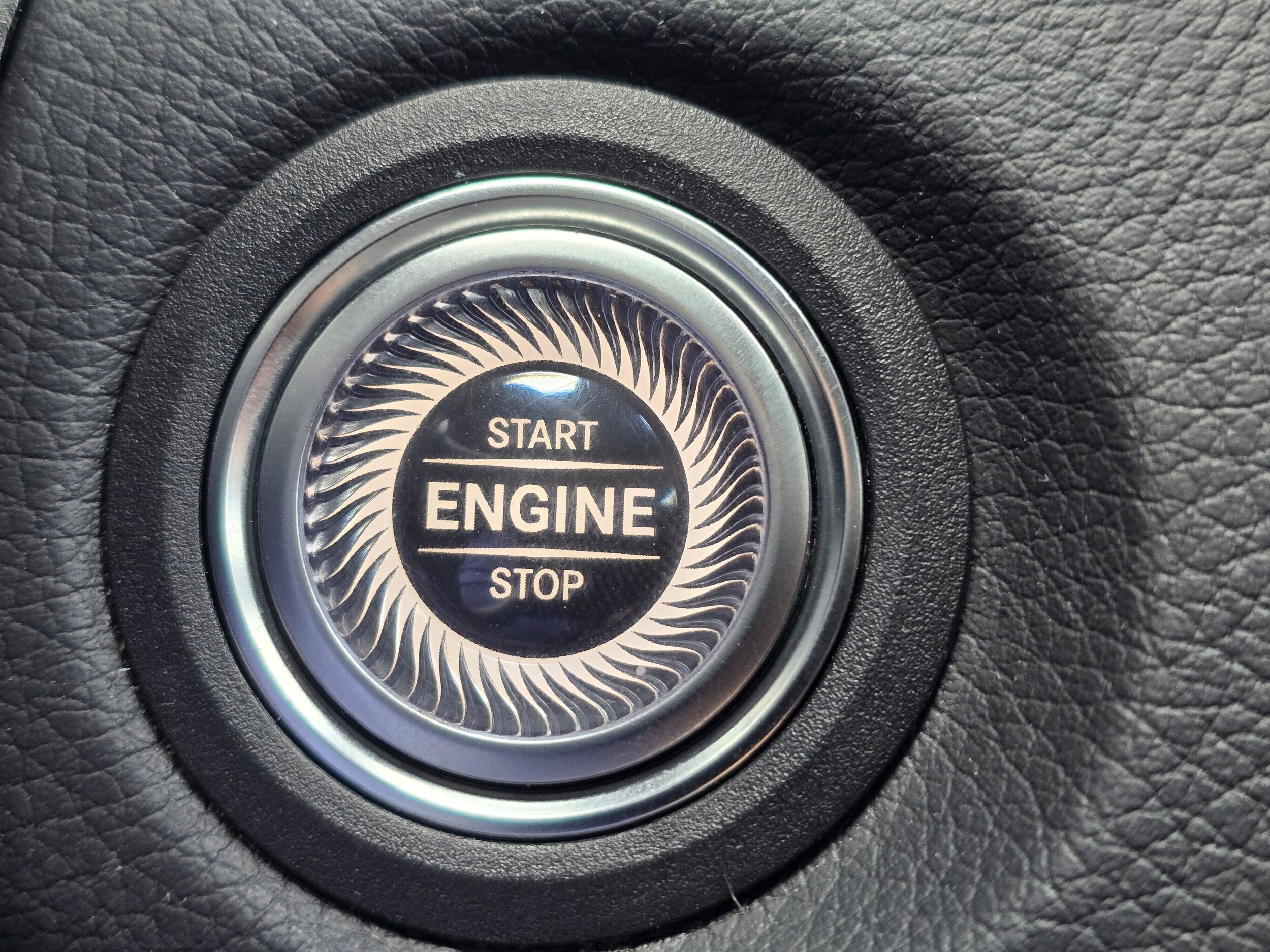 Used 2022 Starling Blue Metallic Mercedes-Benz GLC 300 image 20