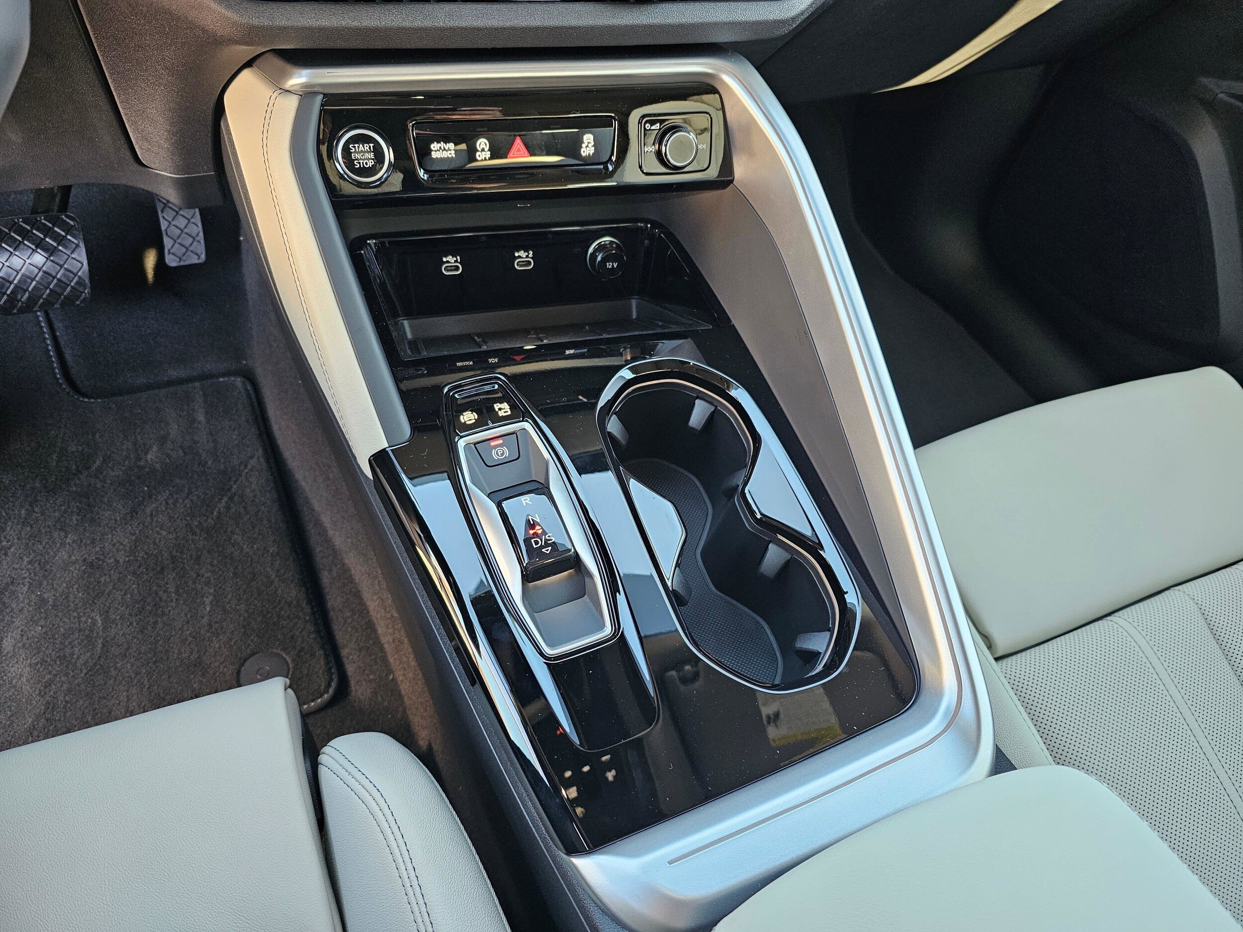 New 2025 Mythos Black Audi 2.0T Premium Plus image 21