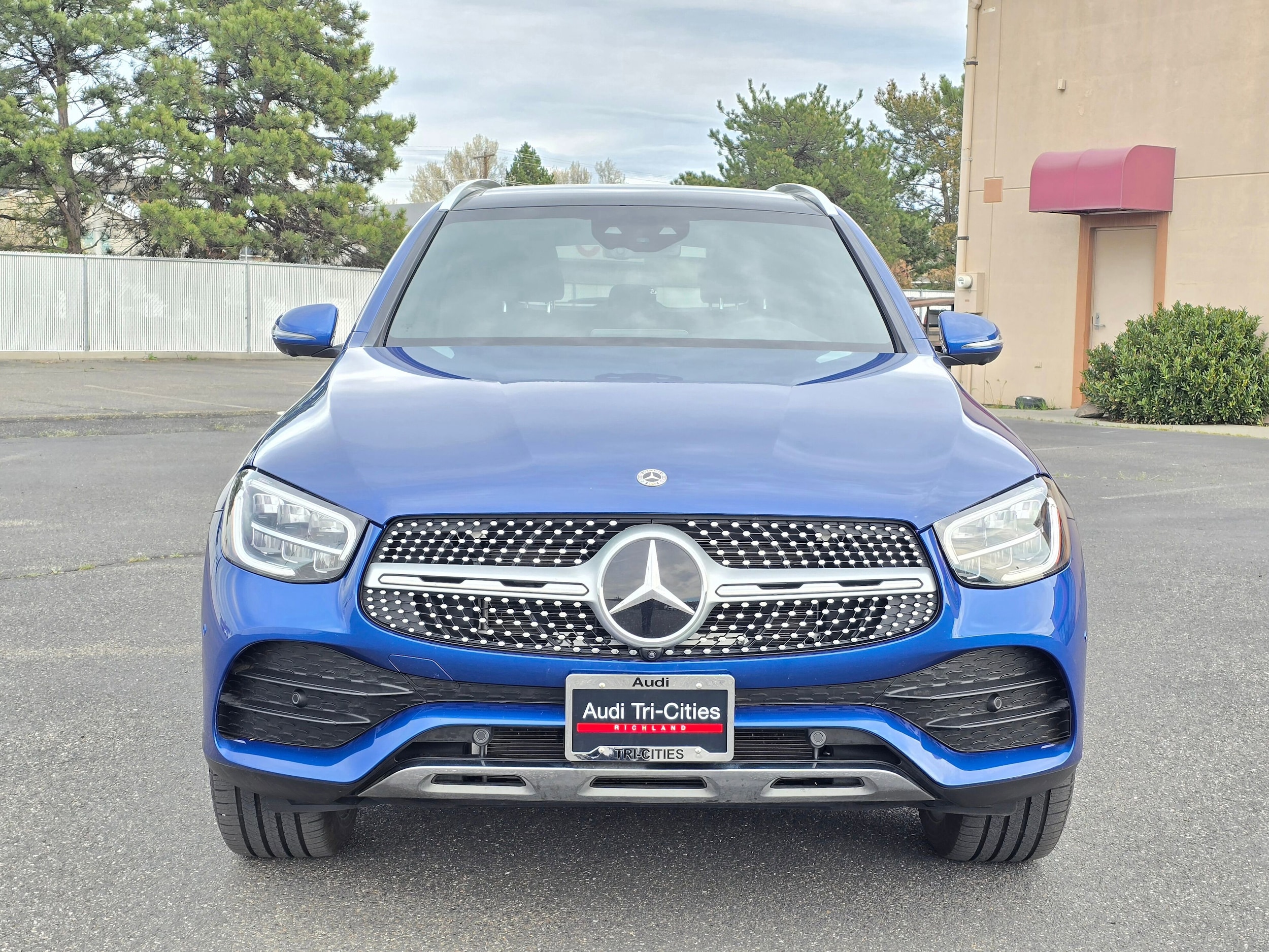 Used 2022 Starling Blue Metallic Mercedes-Benz GLC 300 image 38
